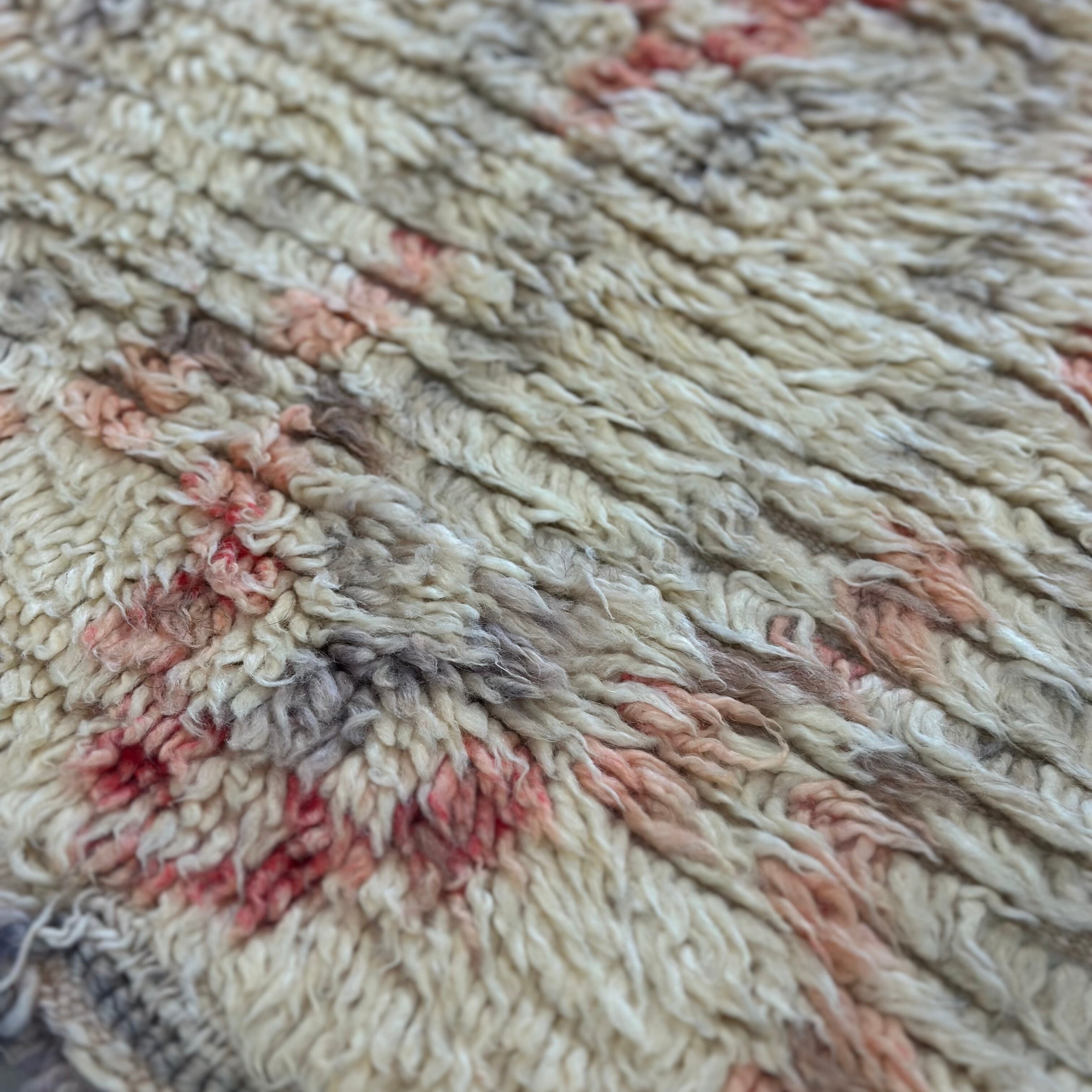 Vintage Mamousha Beni Ourain tæppe - størrelse 135 x 255 cm.