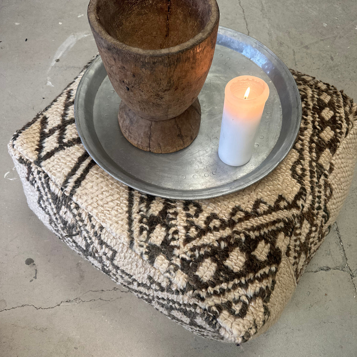Vintage pouf - Beni Mguild - size 60x60x20 cm.