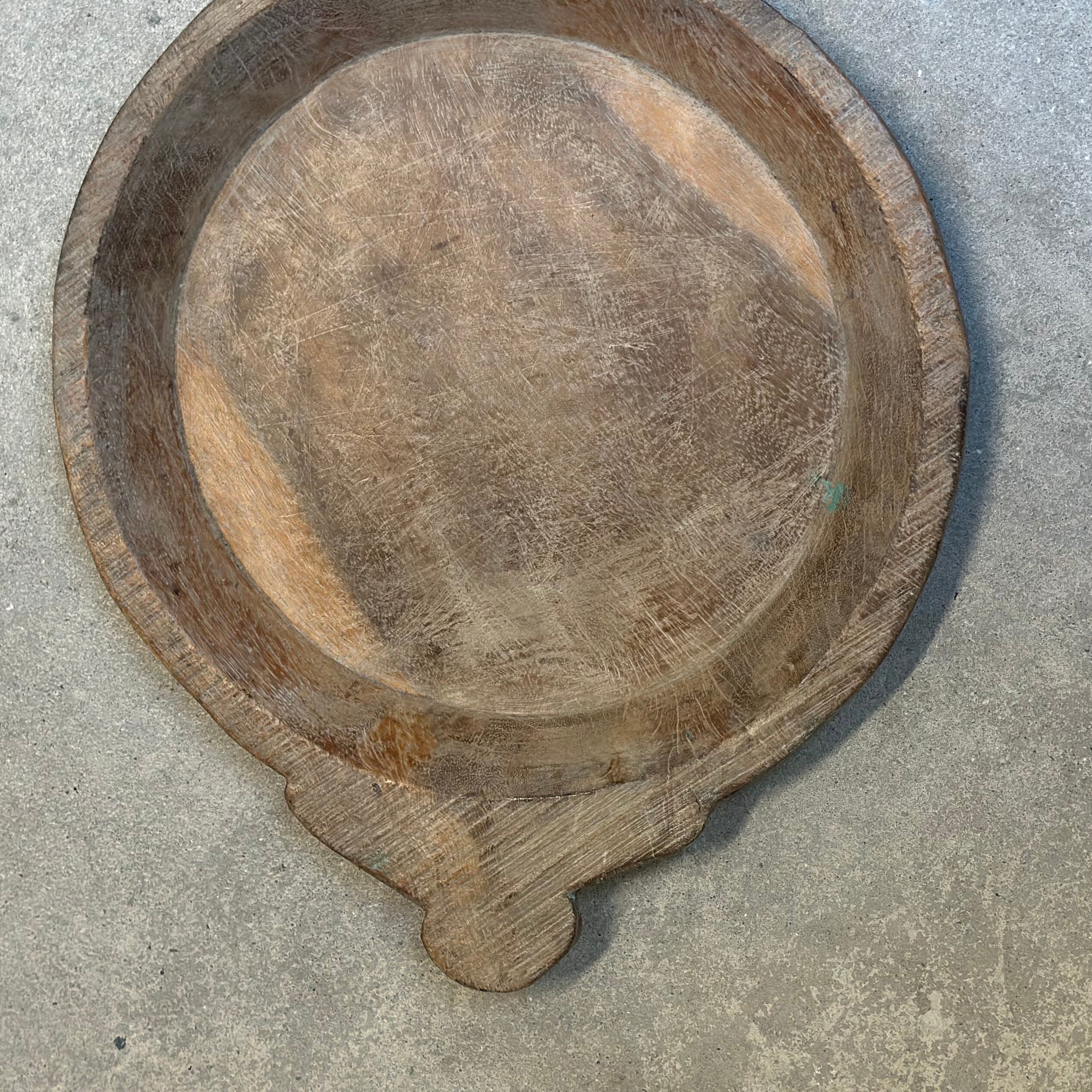 Vintage fad med hank i træ