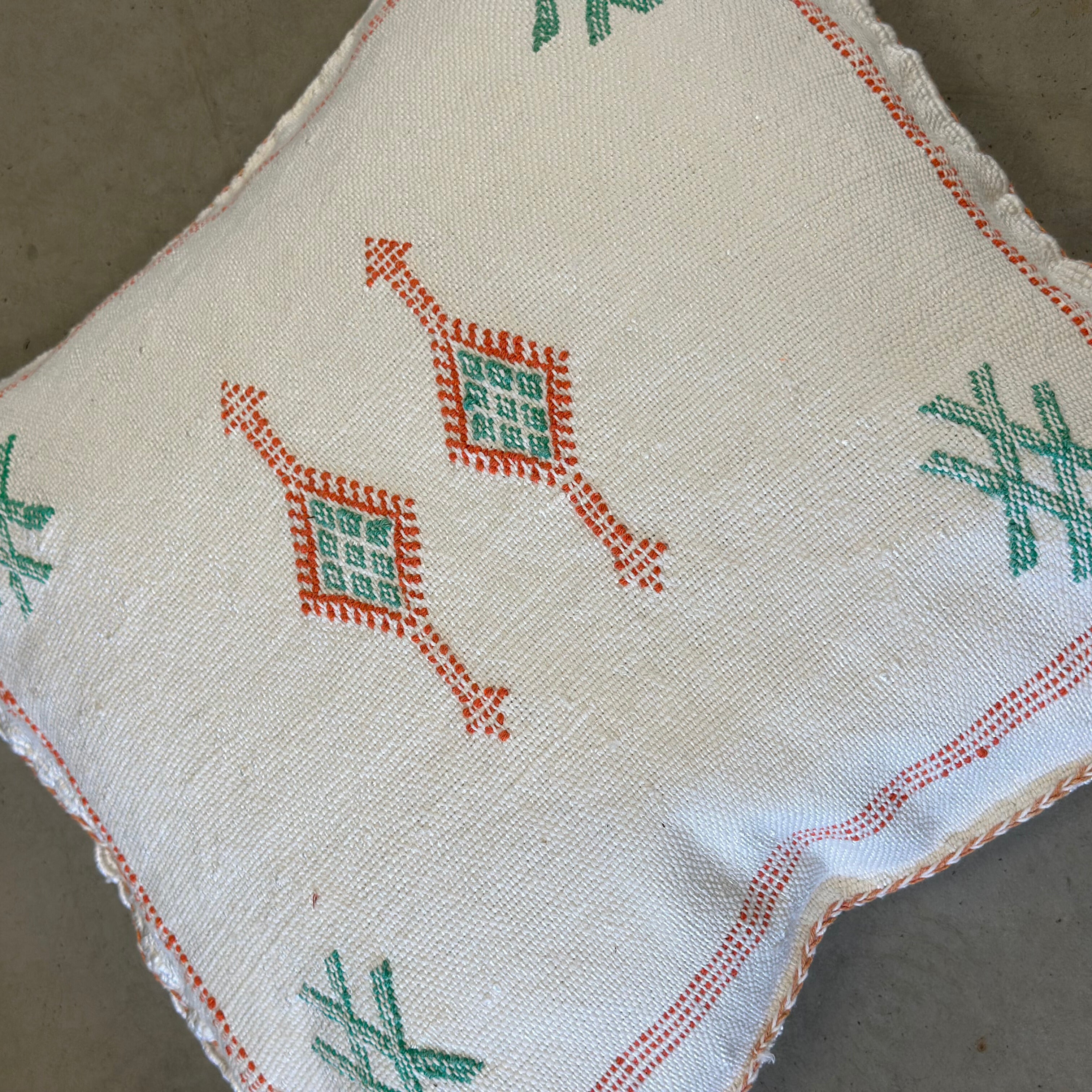 Putetrekk i kaktussilke - størrelse 45 x 45 cm.