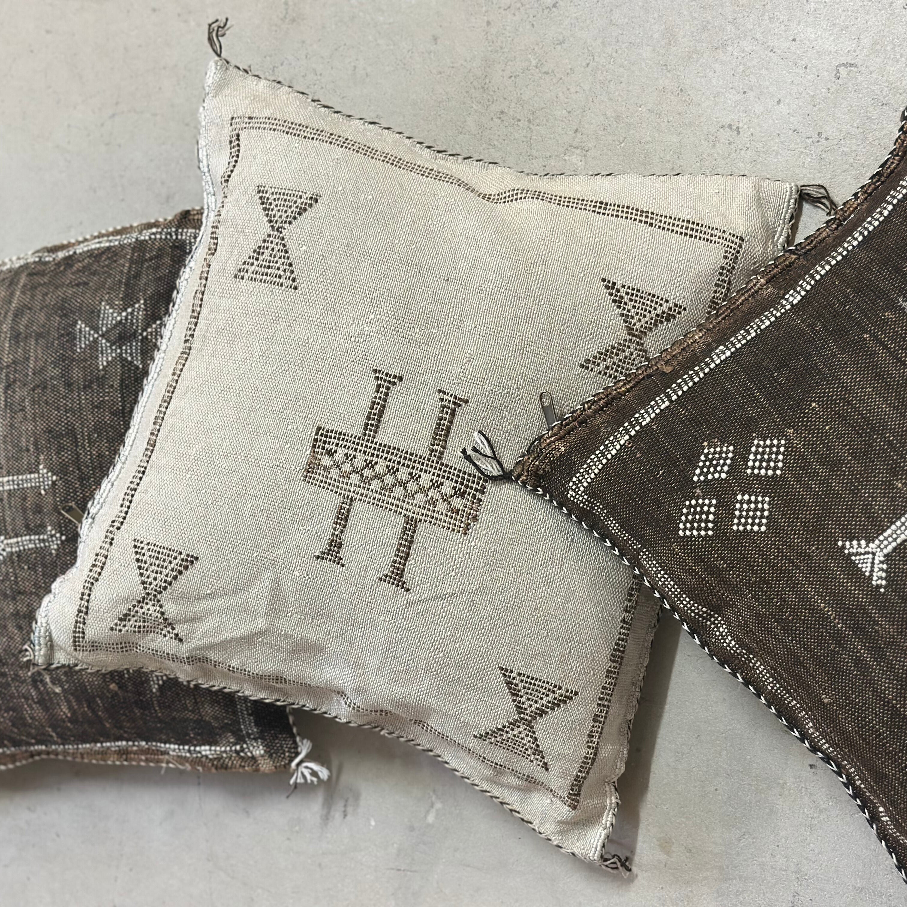 Pudebetræk i kaktussilke - størrelse ca. 45 x 45 cm.