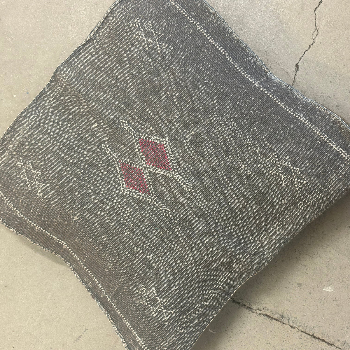 Kaktussilke pudebetræk ca. 45 x 45 cm - grå m. pink/lyst mønster