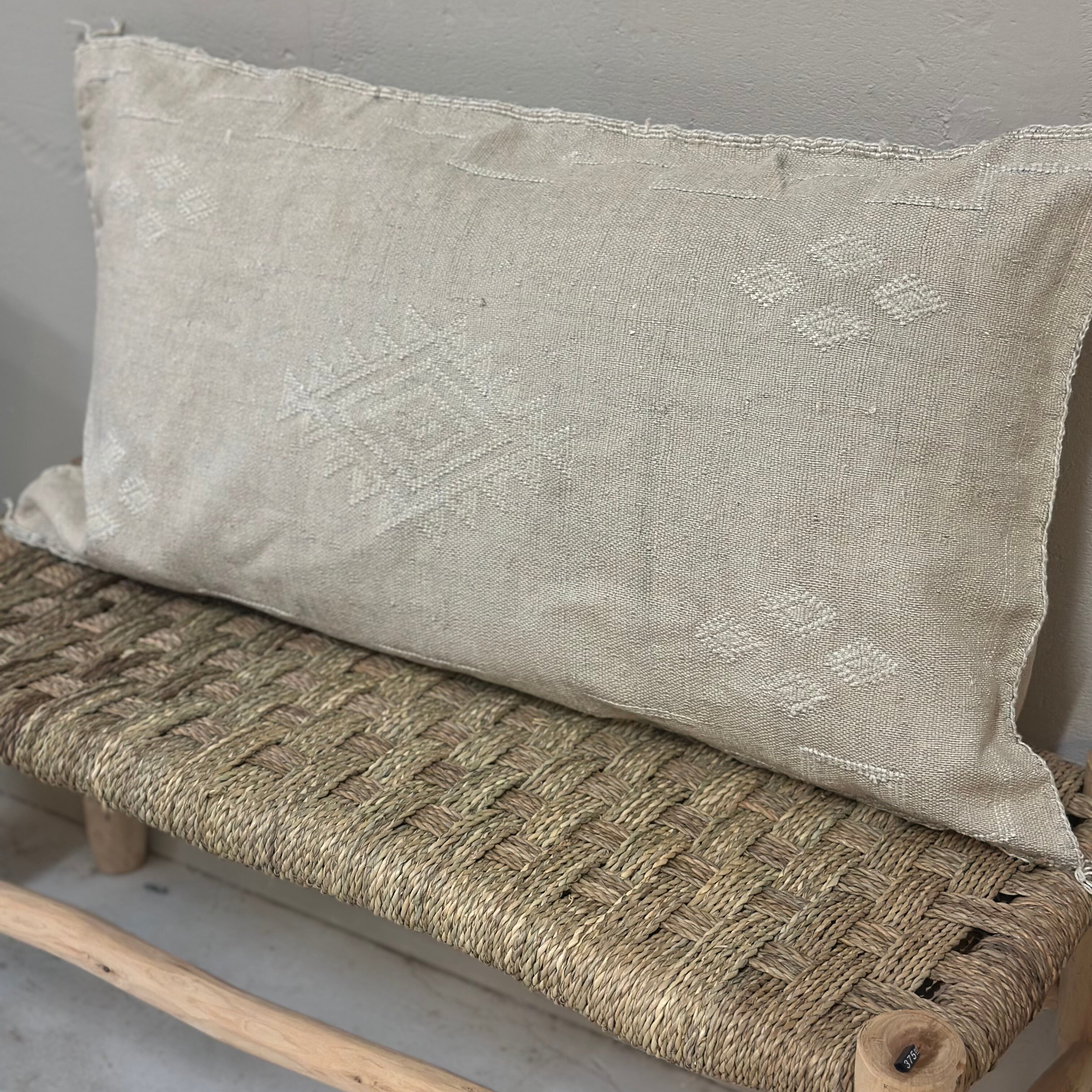 Putetrekk i kaktussilke - størrelse ca. 50x90 cm.