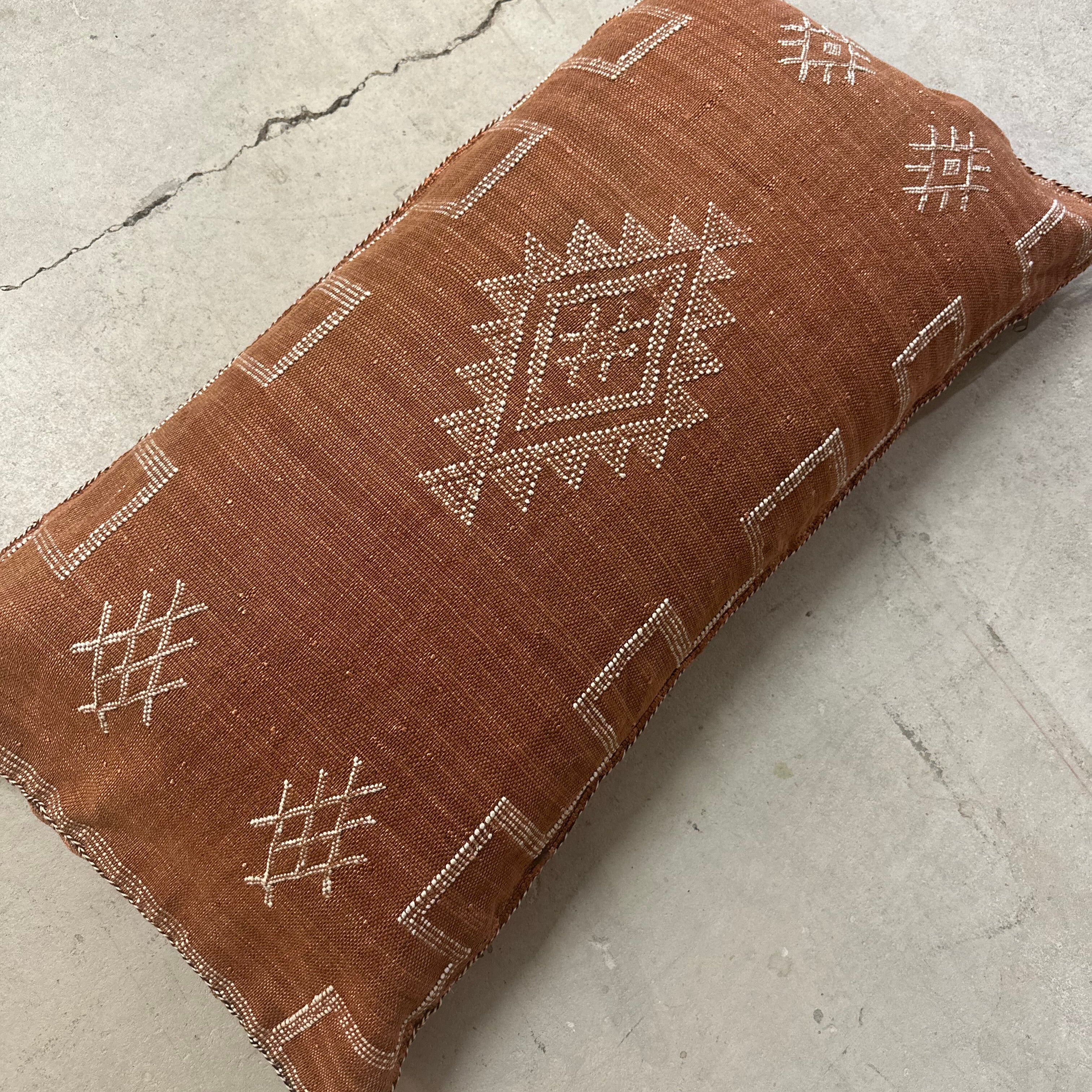 Putetrekk i kaktussilke - størrelse ca. 50x90 cm.