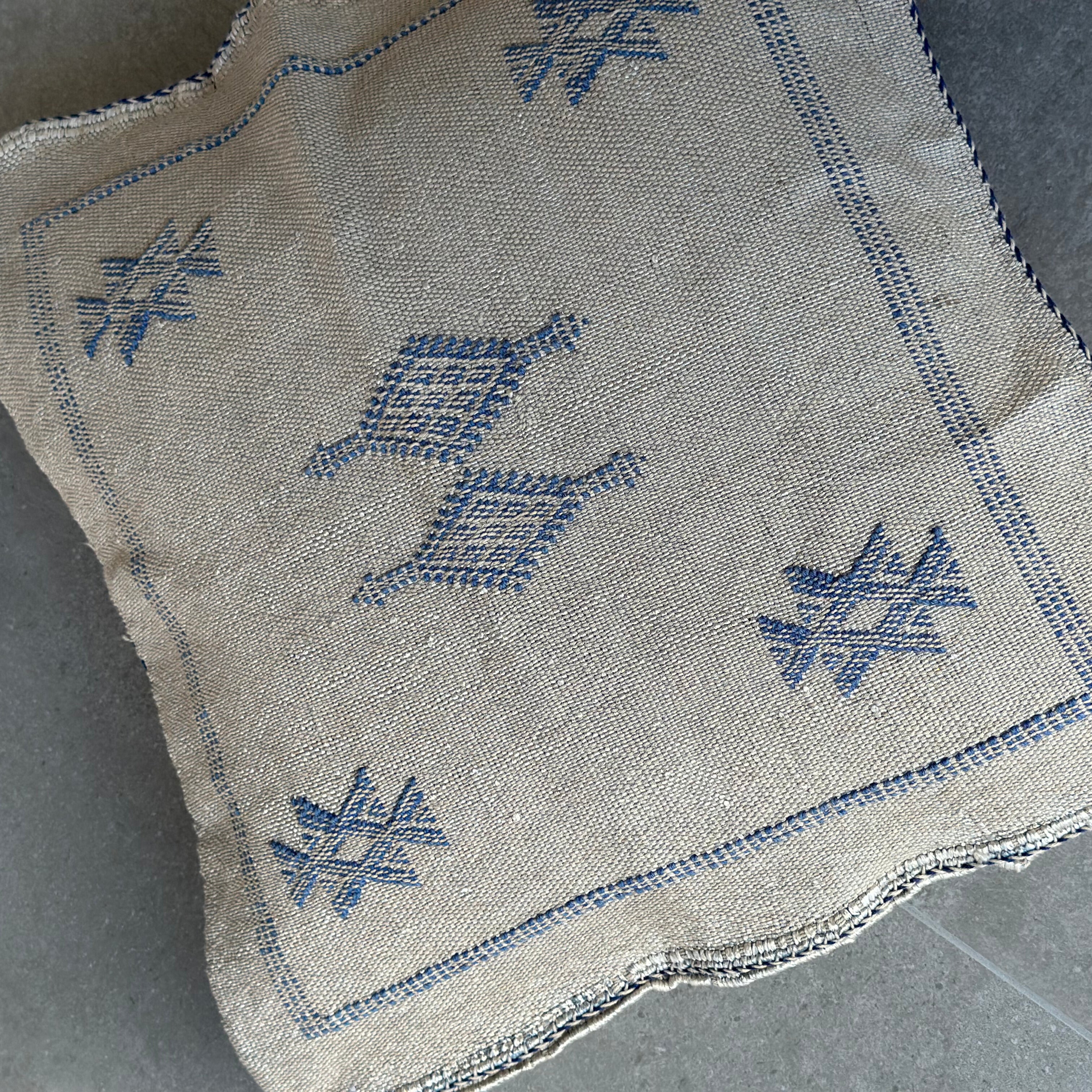 Putetrekk i kaktussilke - størrelse 45 x 45 cm.