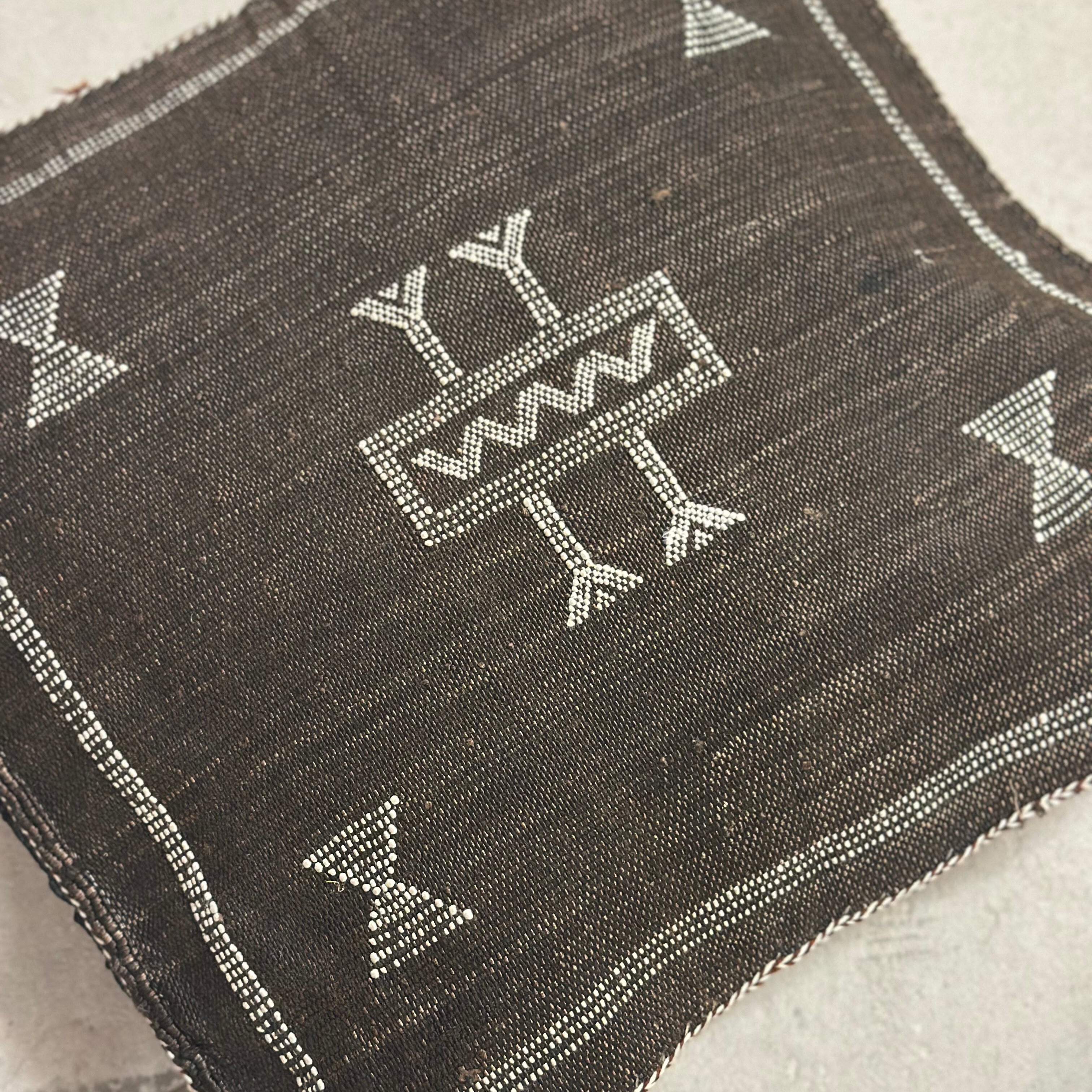 Pudebetræk i kaktussilke - størrelse ca. 45 x 45 cm.