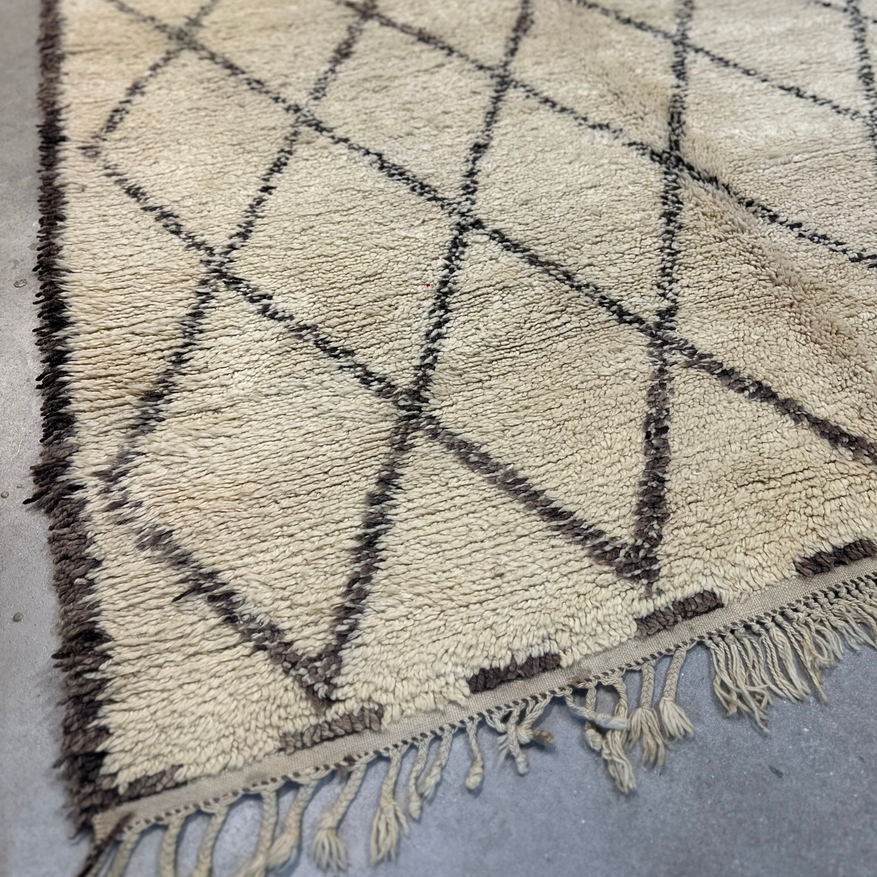 Vintage Mamousha Beni Ourain tæppe - størrelse 190 x 280 cm.