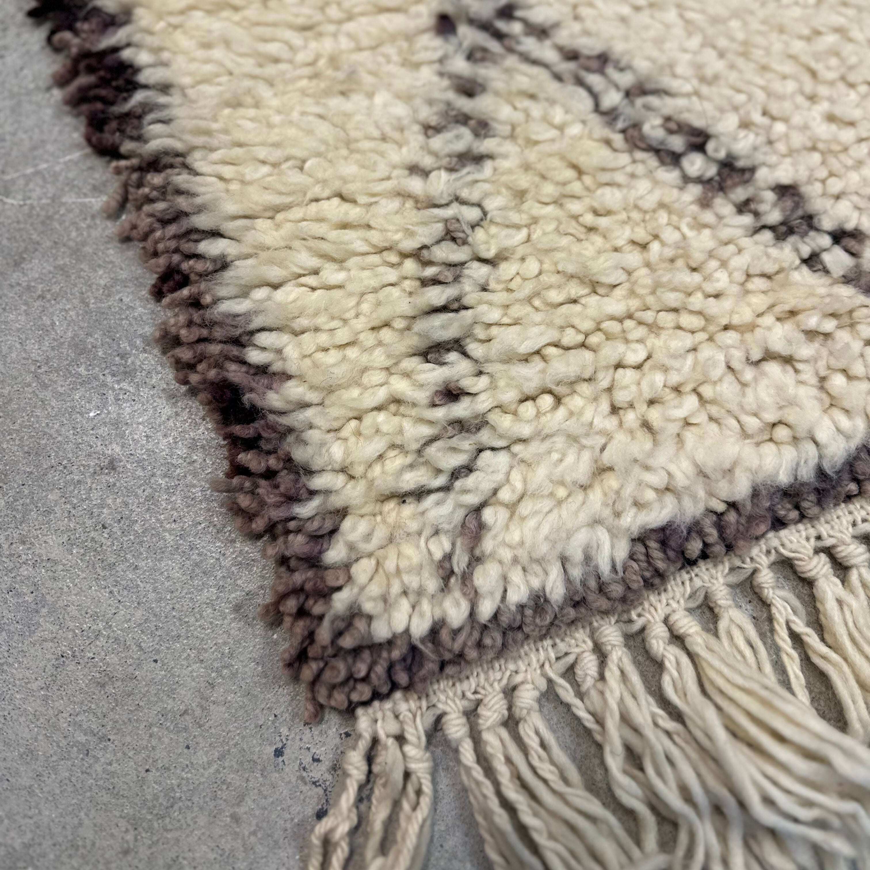 Vintage Mamousha Beni Ourain tæppe - størrelse 175 x 310 cm.