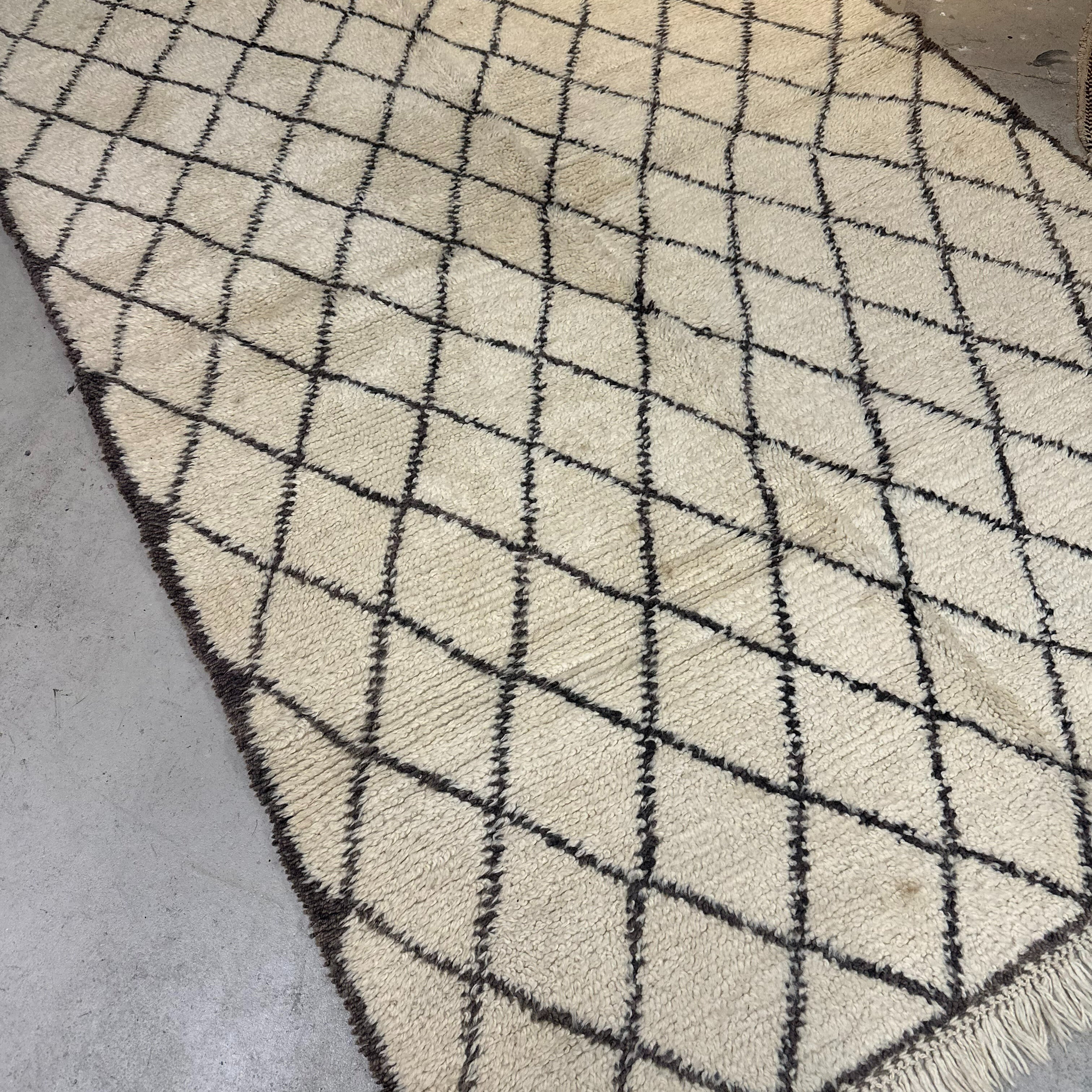 Vintage Mamousha Beni Ourain tæppe - størrelse 168 x 275 cm.