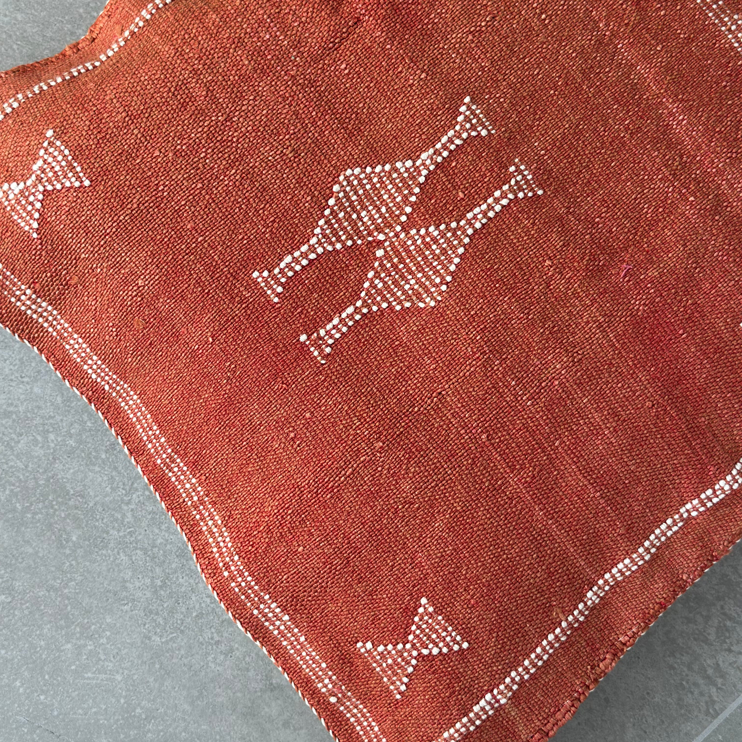 Putetrekk i kaktussilke - størrelse 45 x 45 cm.