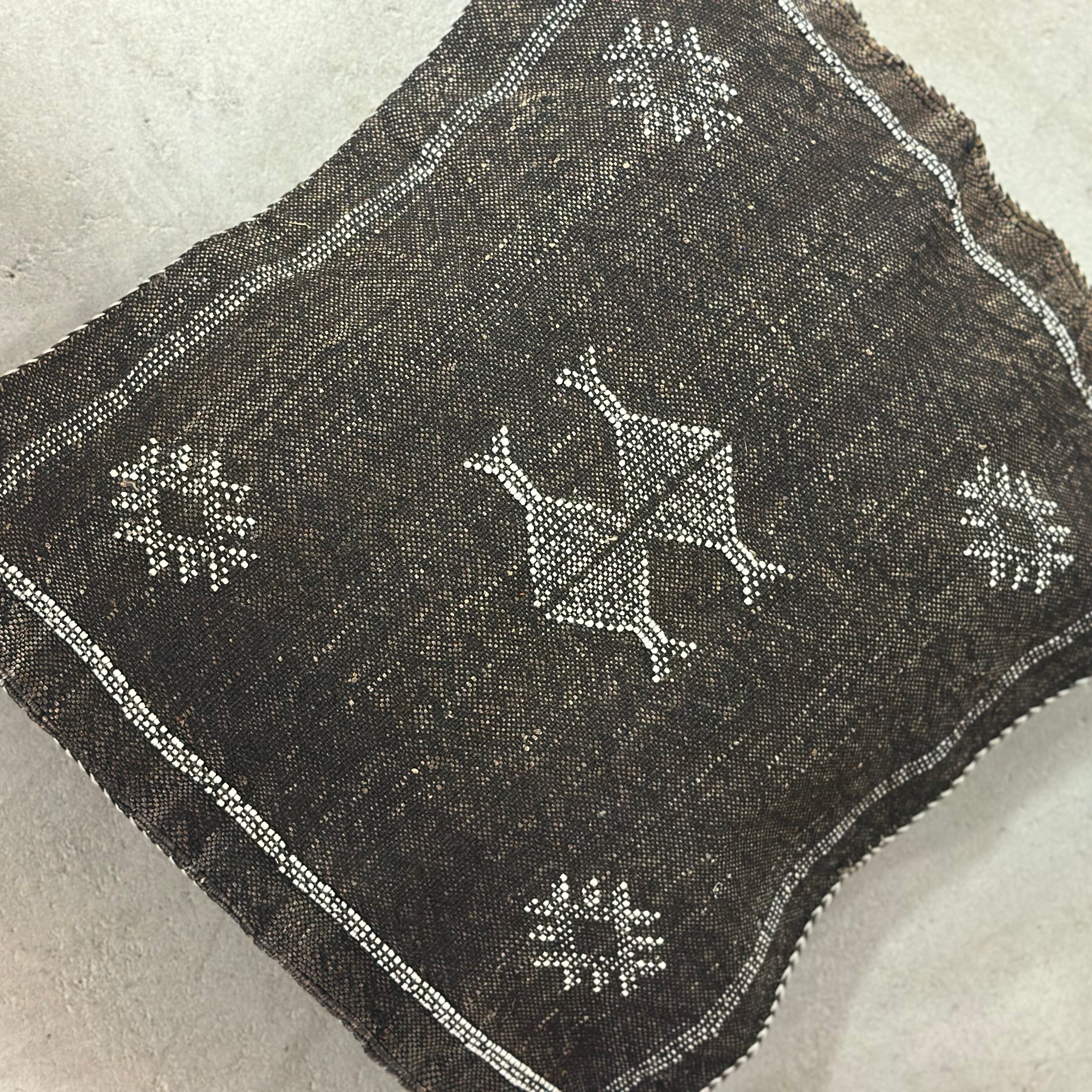 Pudebetræk i kaktussilke - størrelse ca. 45 x 45 cm.