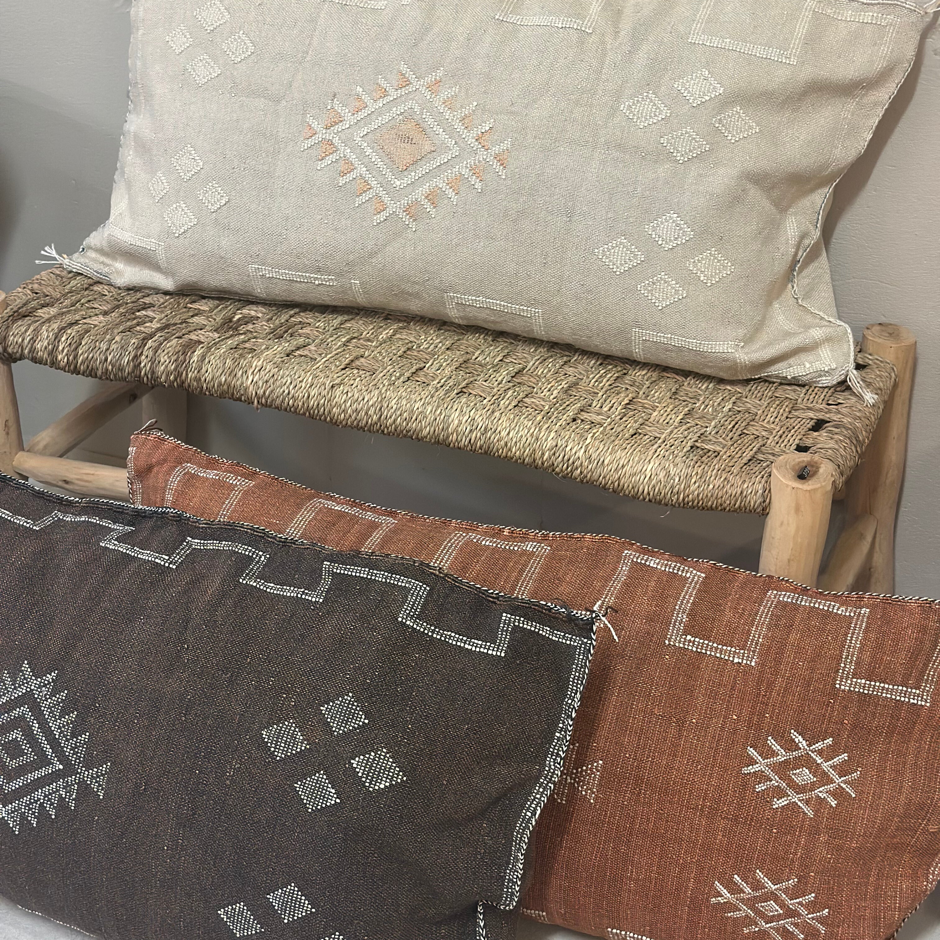 Pudebetræk i kaktussilke - størrelse ca. 50x90 cm.