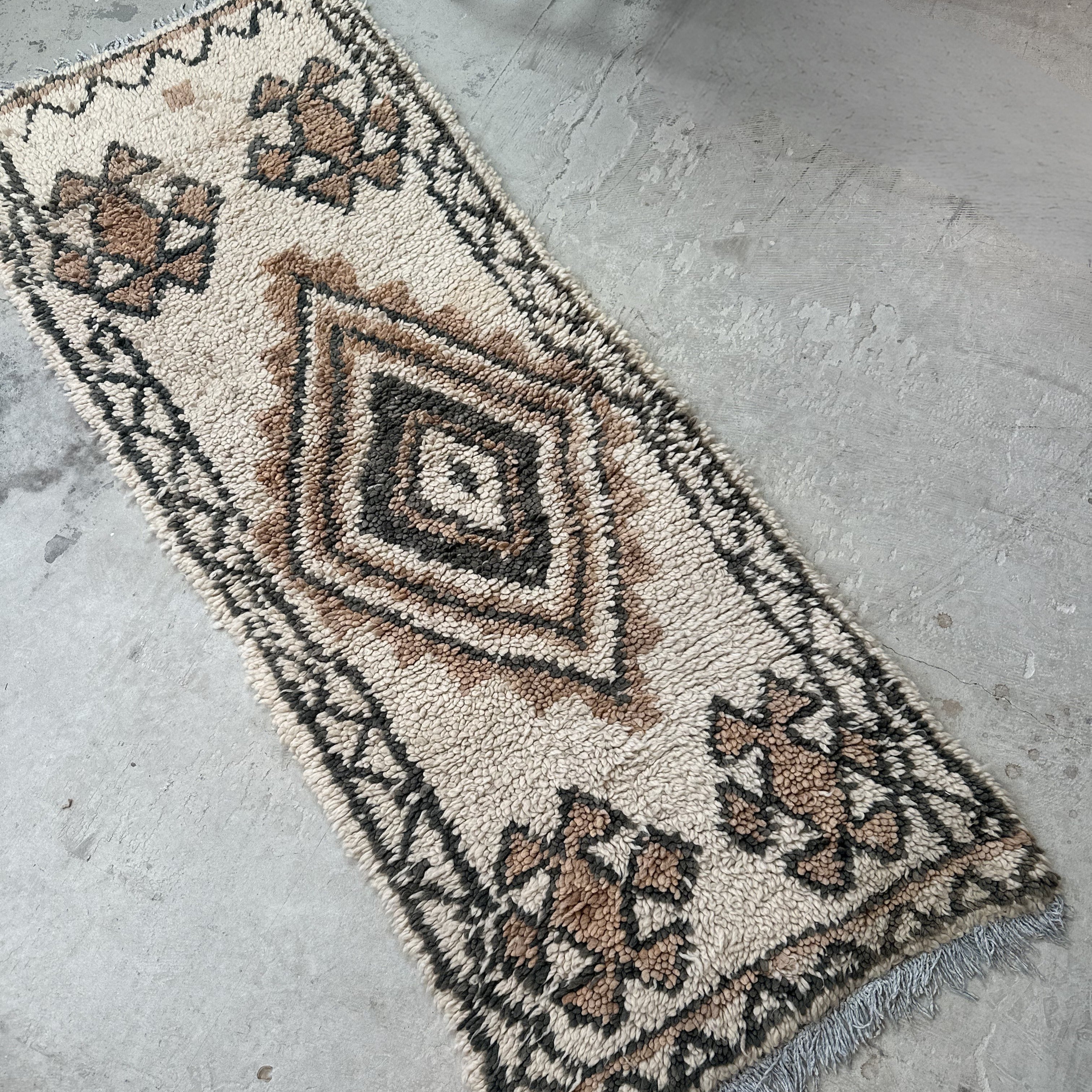 Azilal runner - size 69 x 183 cm