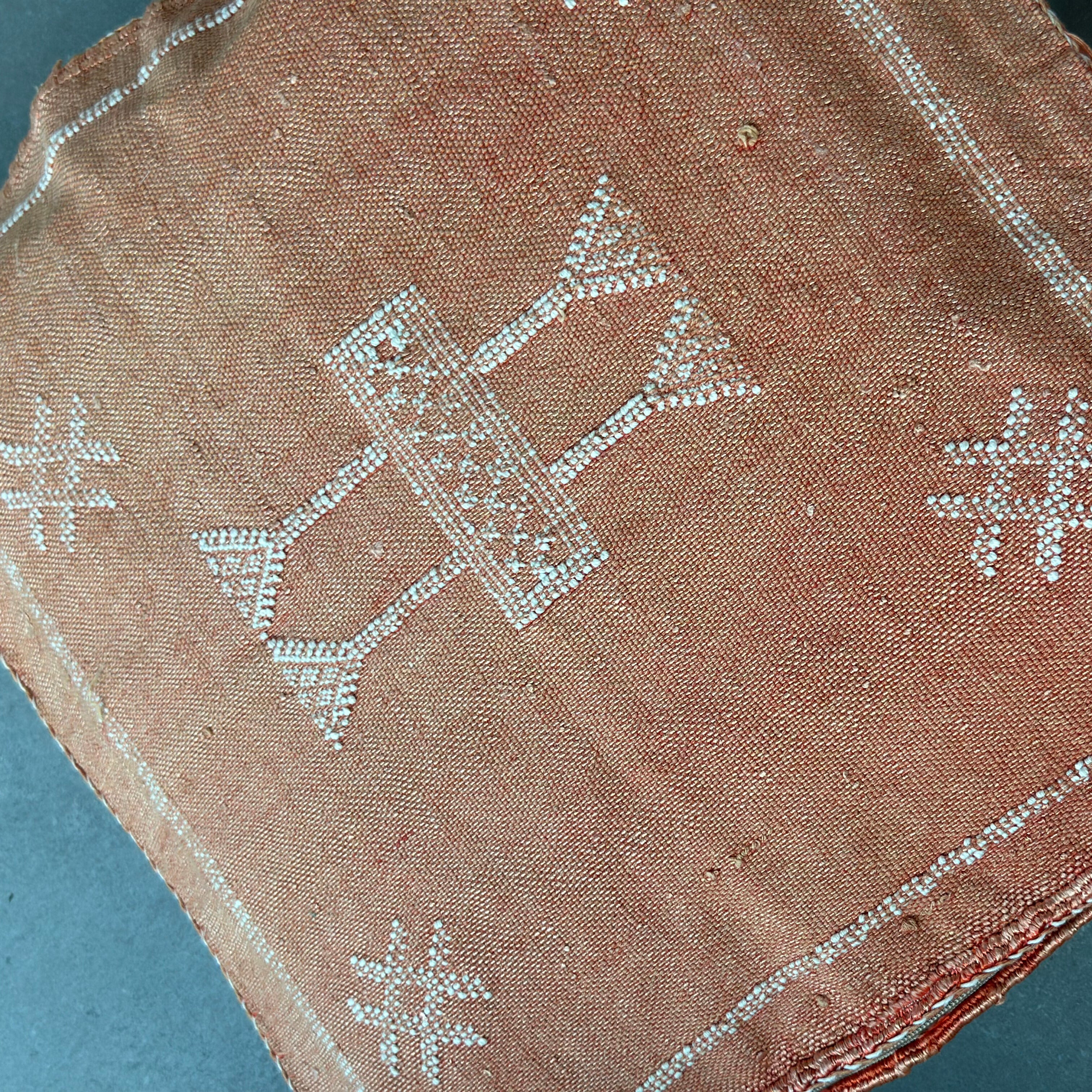 Putetrekk i kaktussilke - størrelse 45 x 45 cm.