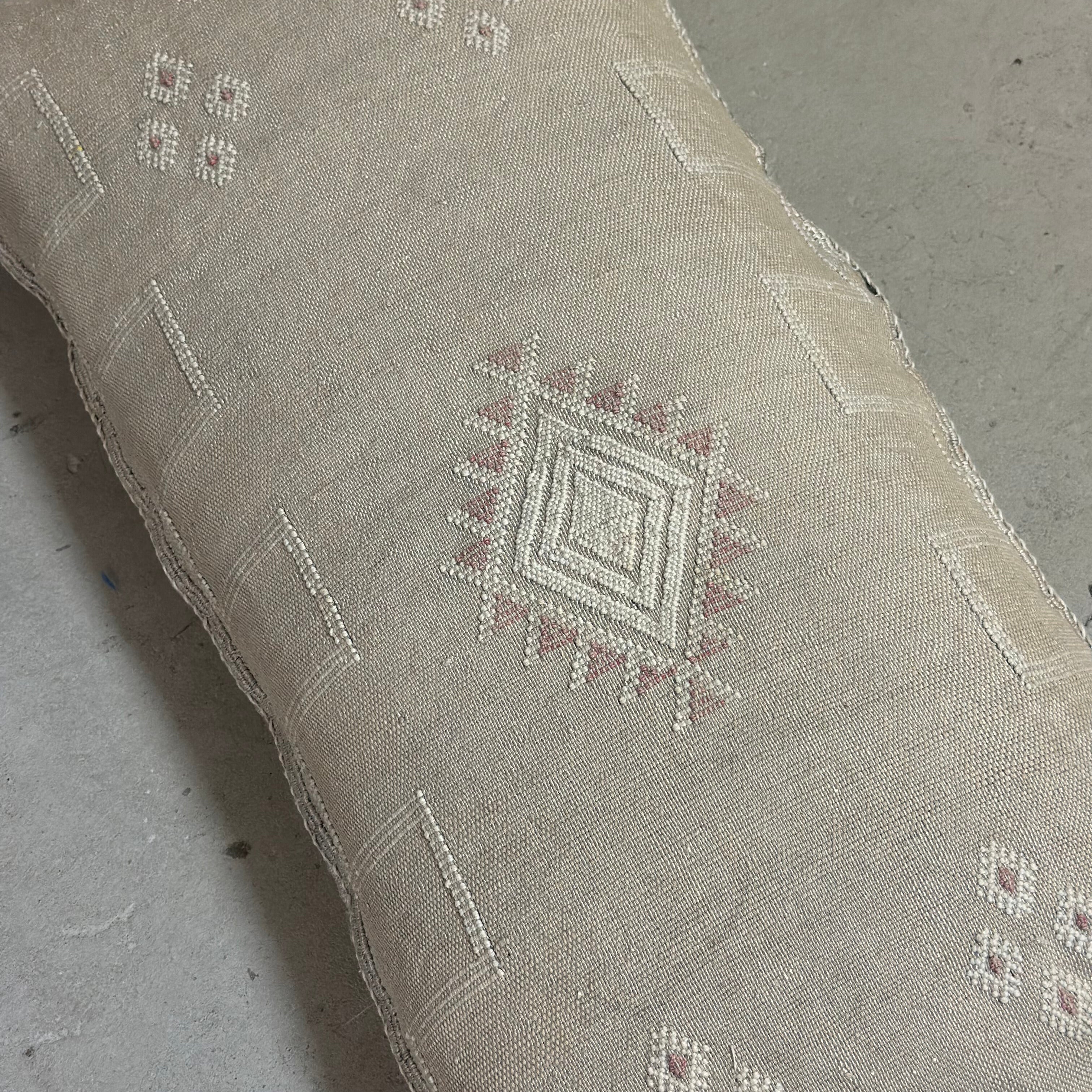 Putetrekk i kaktussilke - størrelse ca. 50x90 cm.