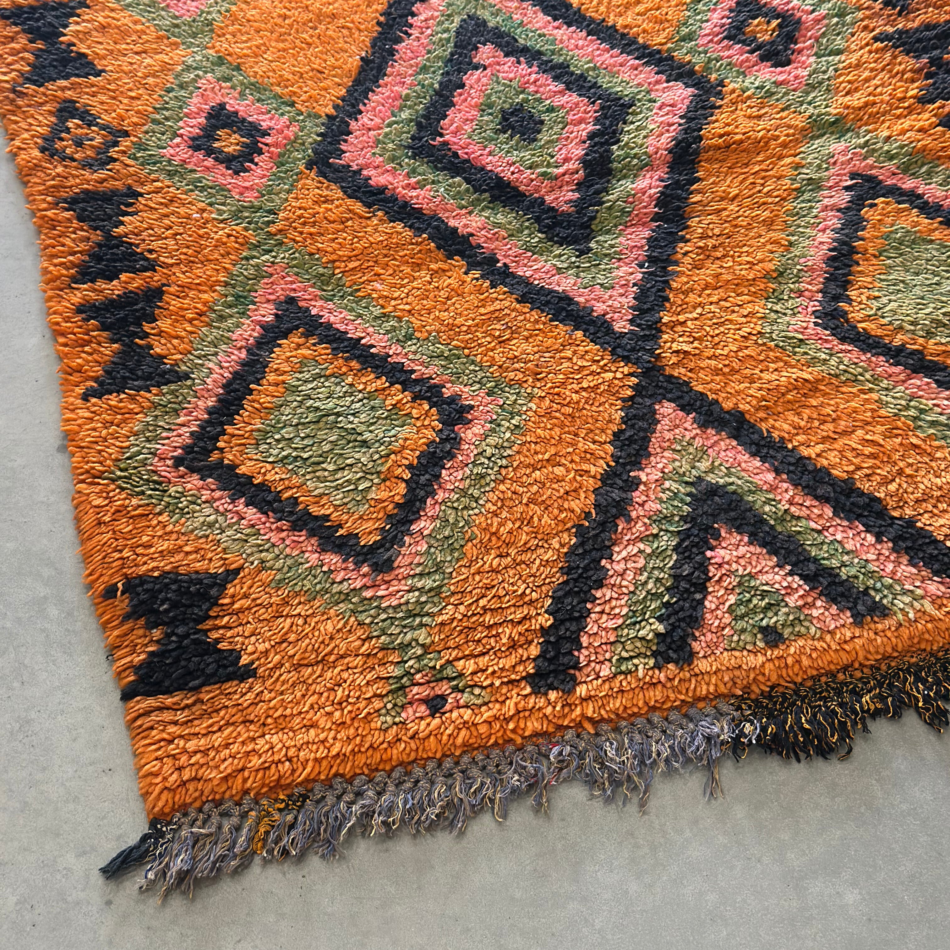 Boujaad løber størrelse 89 x 224 cm.