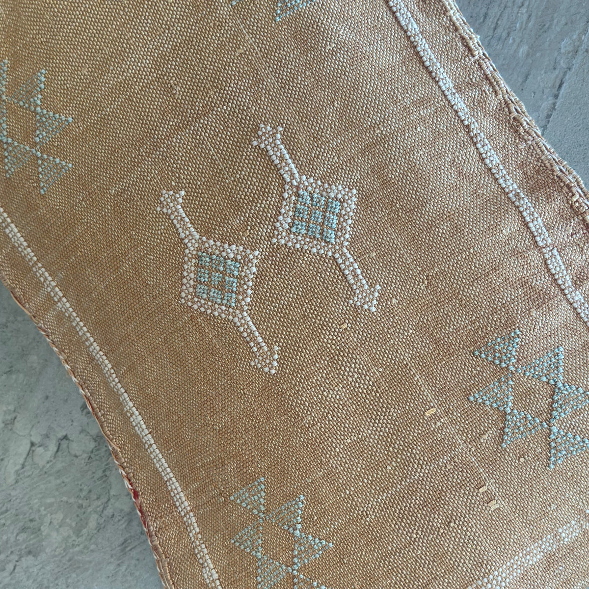 Putetrekk i kaktussilke - størrelse 45 x 45 cm.