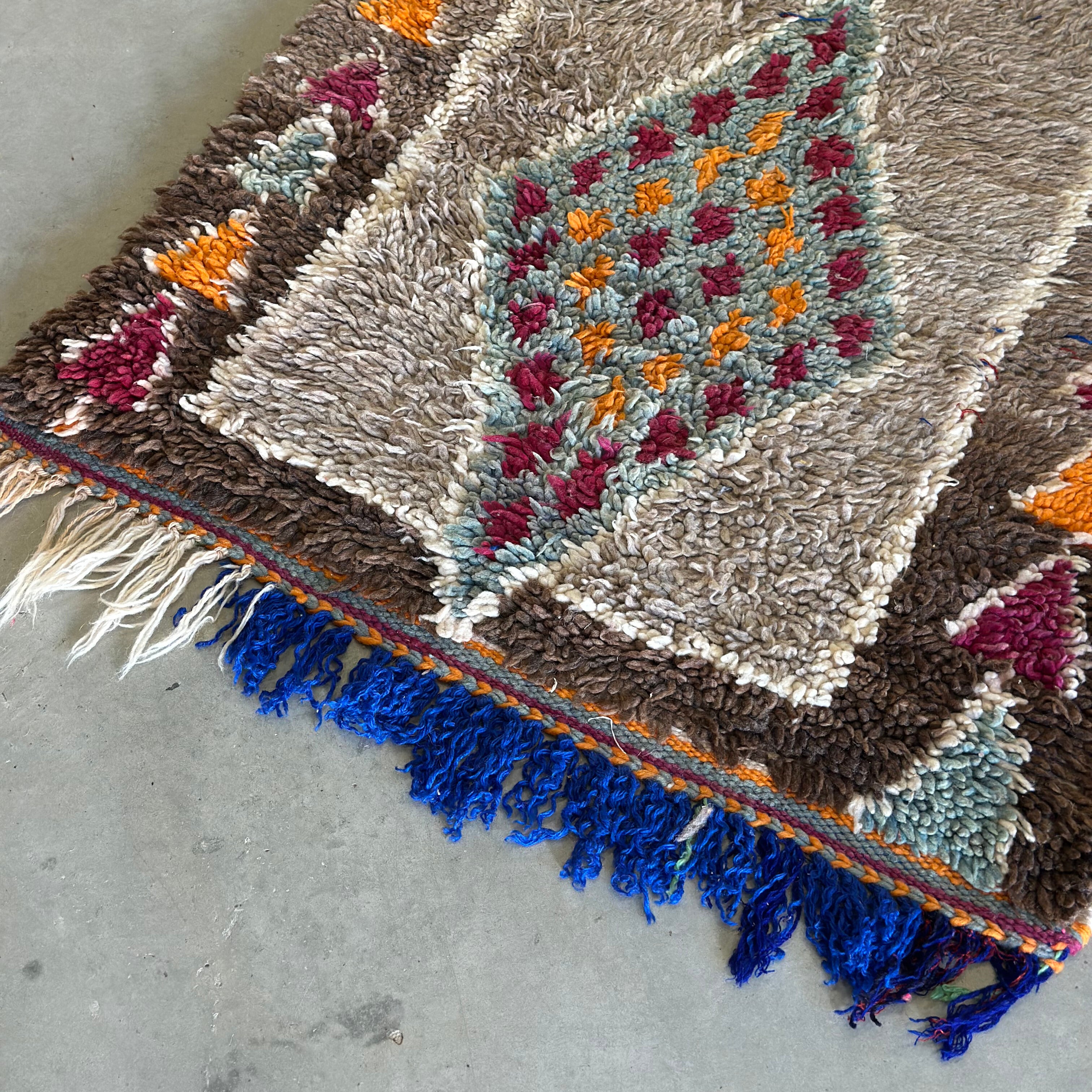 Boujaad løber størrelse 80 x 275 cm.