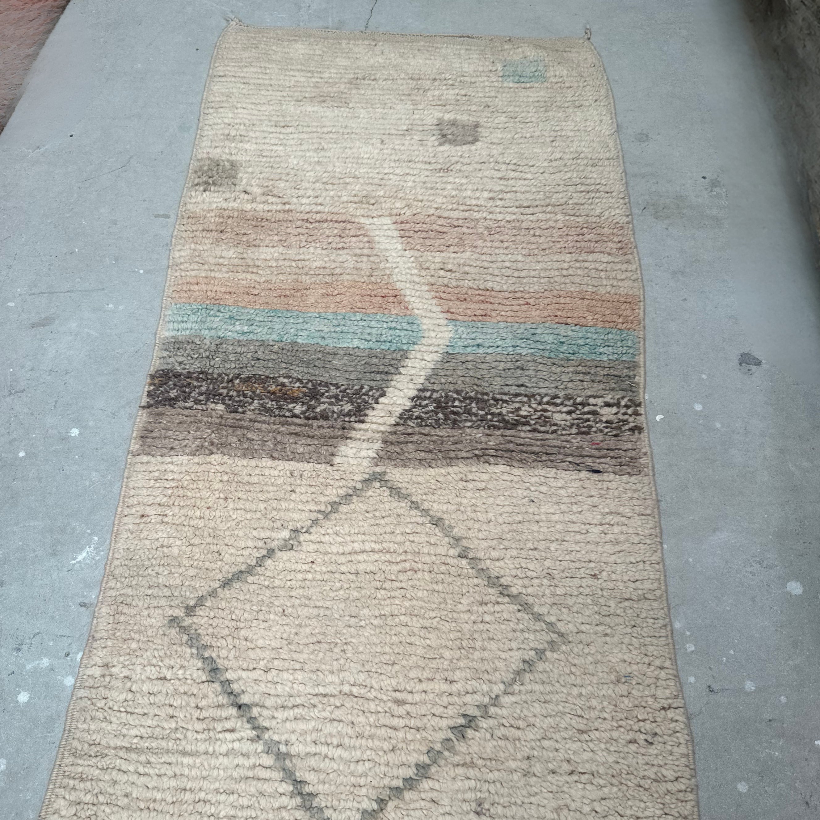 Boujaad løber størrelse 70 x 337 cm.