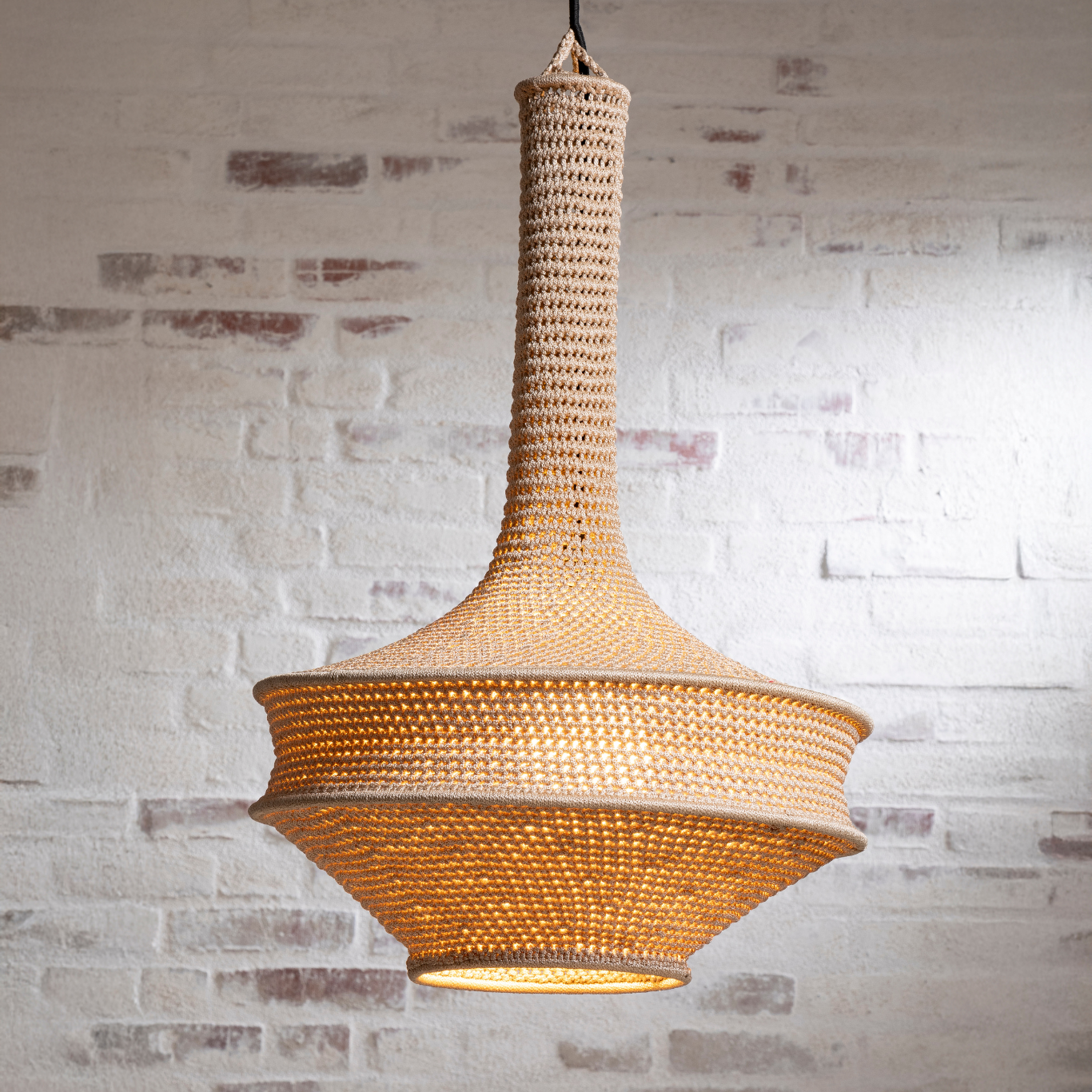 Lampeskærm - hæklet (sandfarvet - 40 cm.)