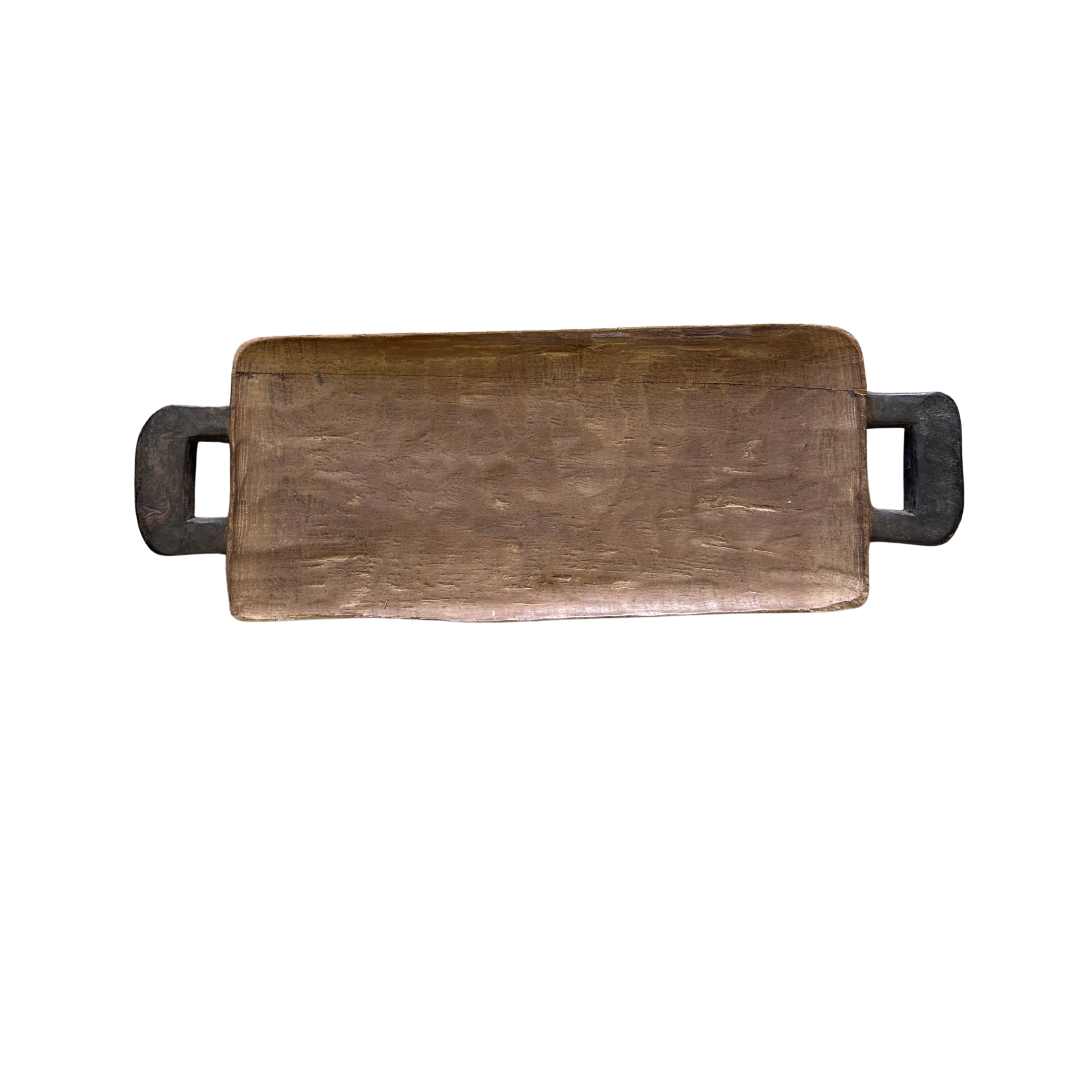 Vintage Bamenda serveringsbakke fra Afrika i størrelse 22 x 47 cm.