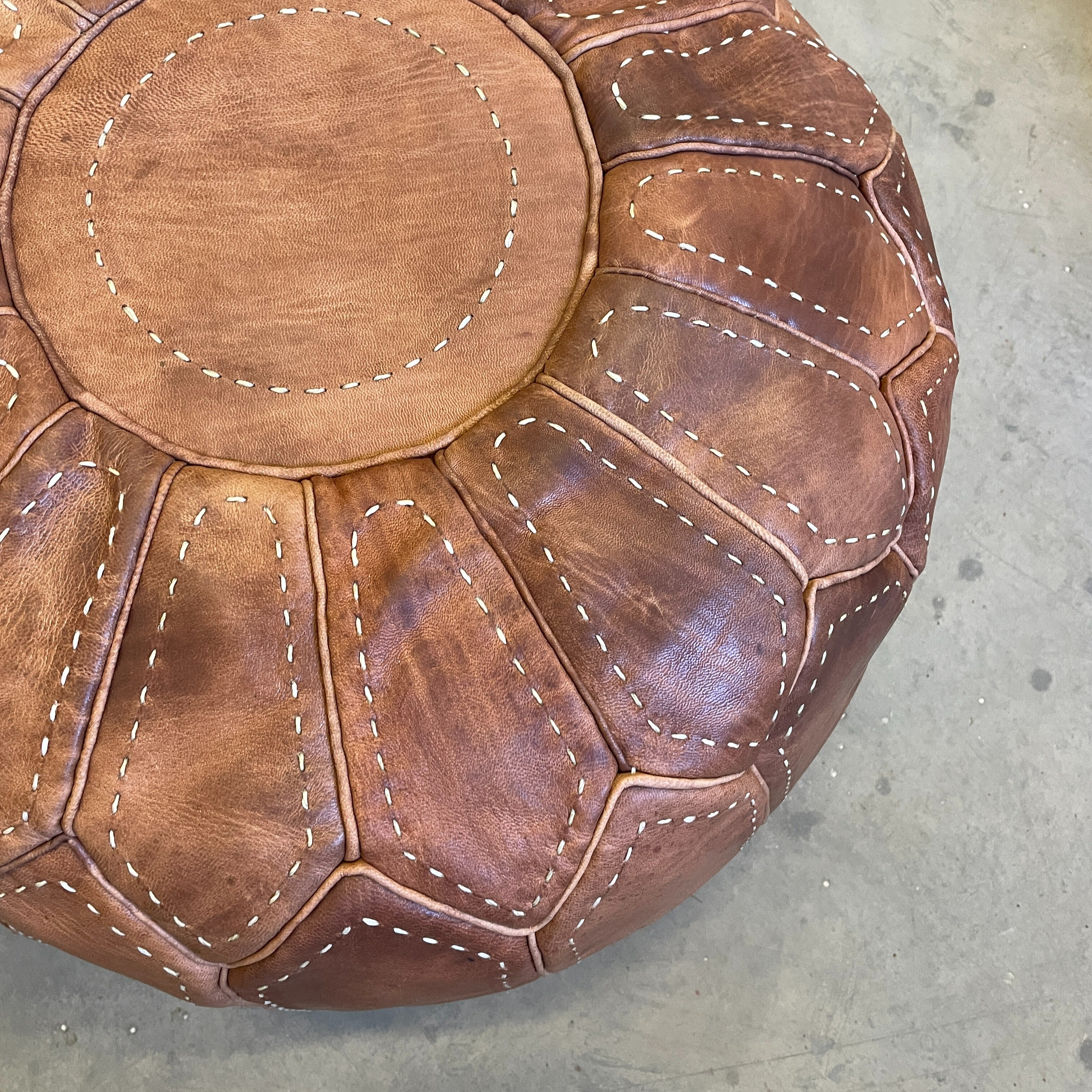 Marokkopude/puf - brun med syninger