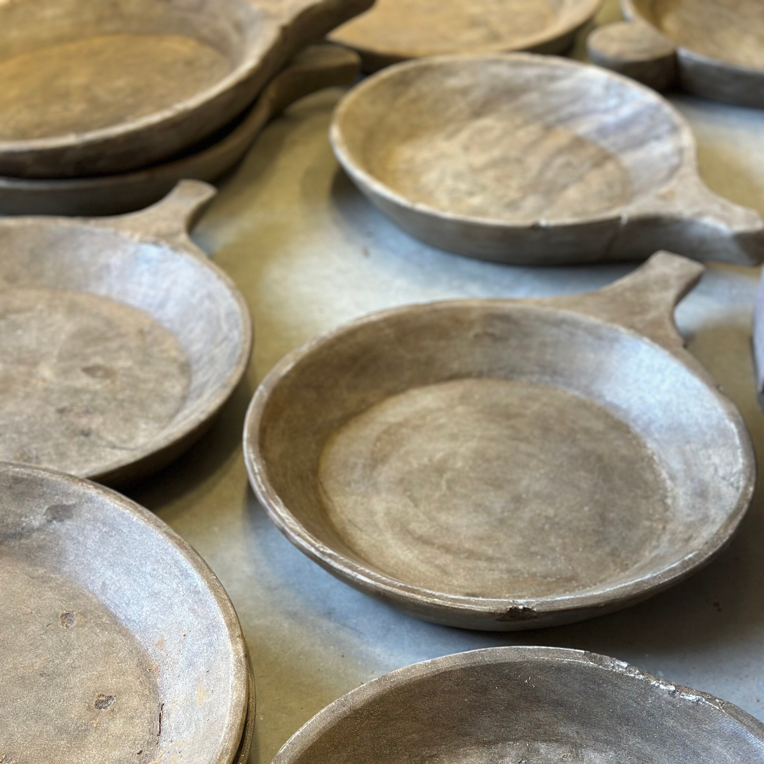 Vintage fad med hank i marmor