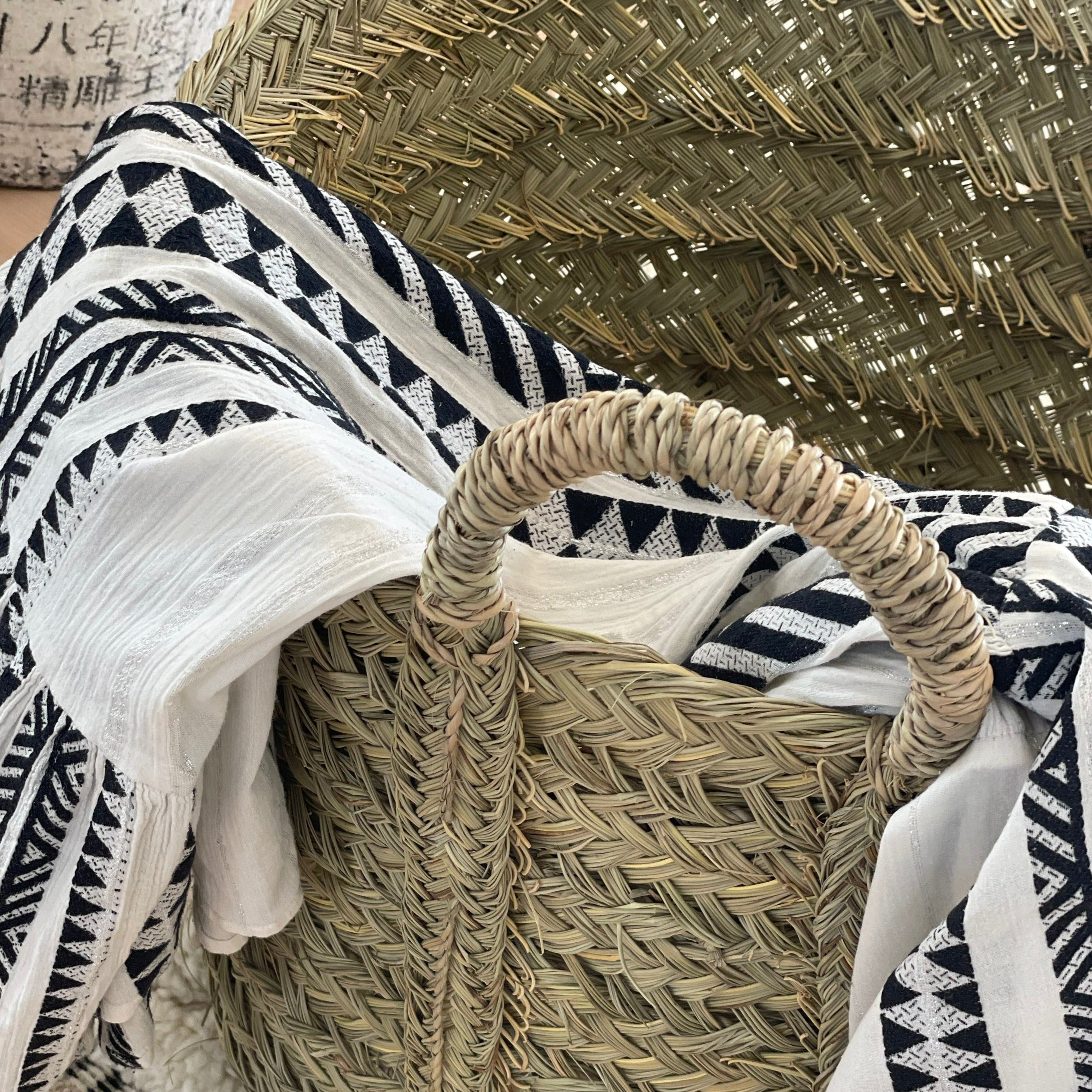 Opbevaringskurv - 55 cm høj og 60 cm. i diameter