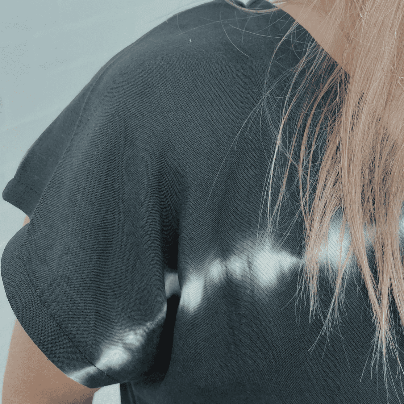 Kort kjole i modal med bindebælte