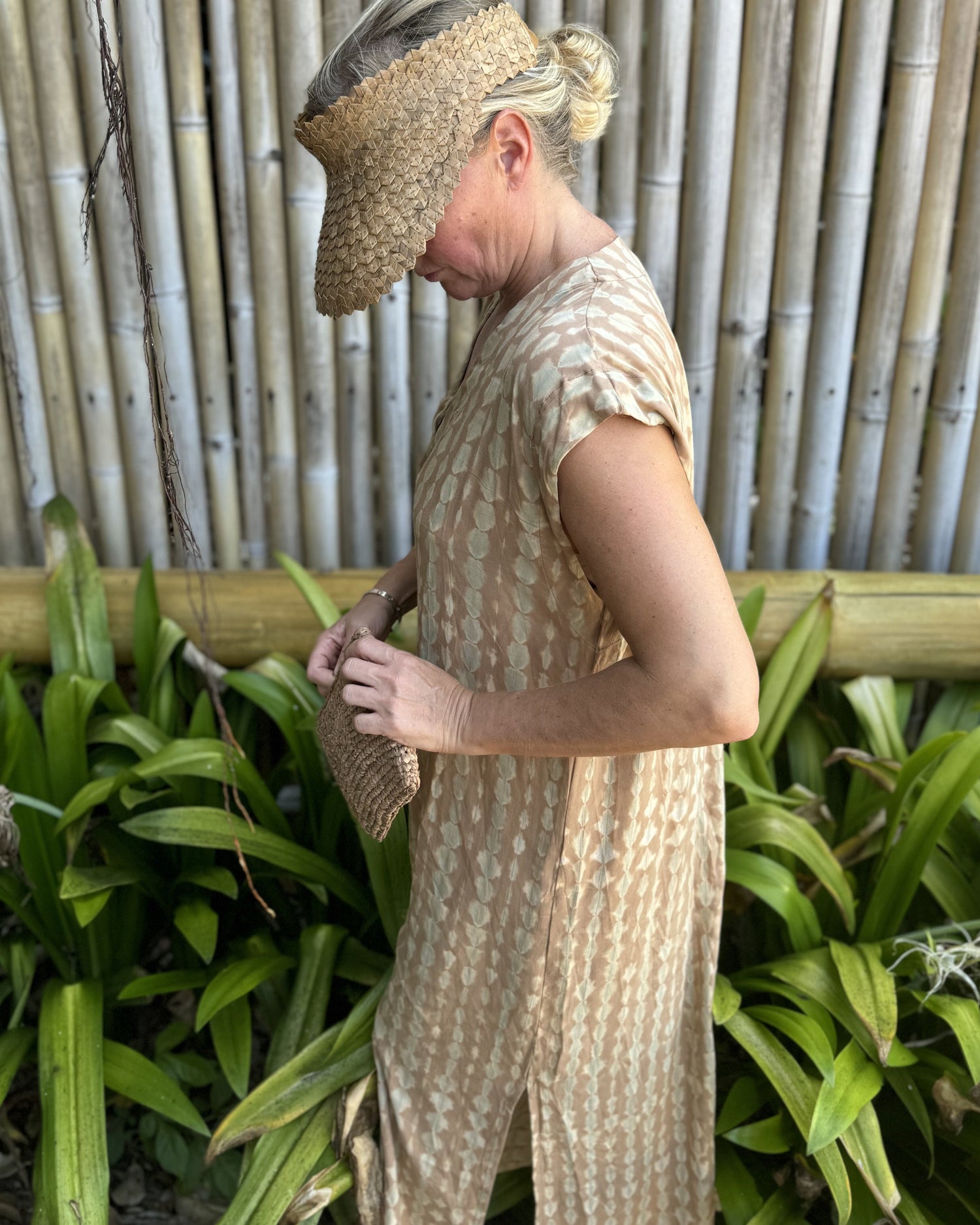 Tie dye tøj fra Bali – håndfarvede kaftans og kjoler