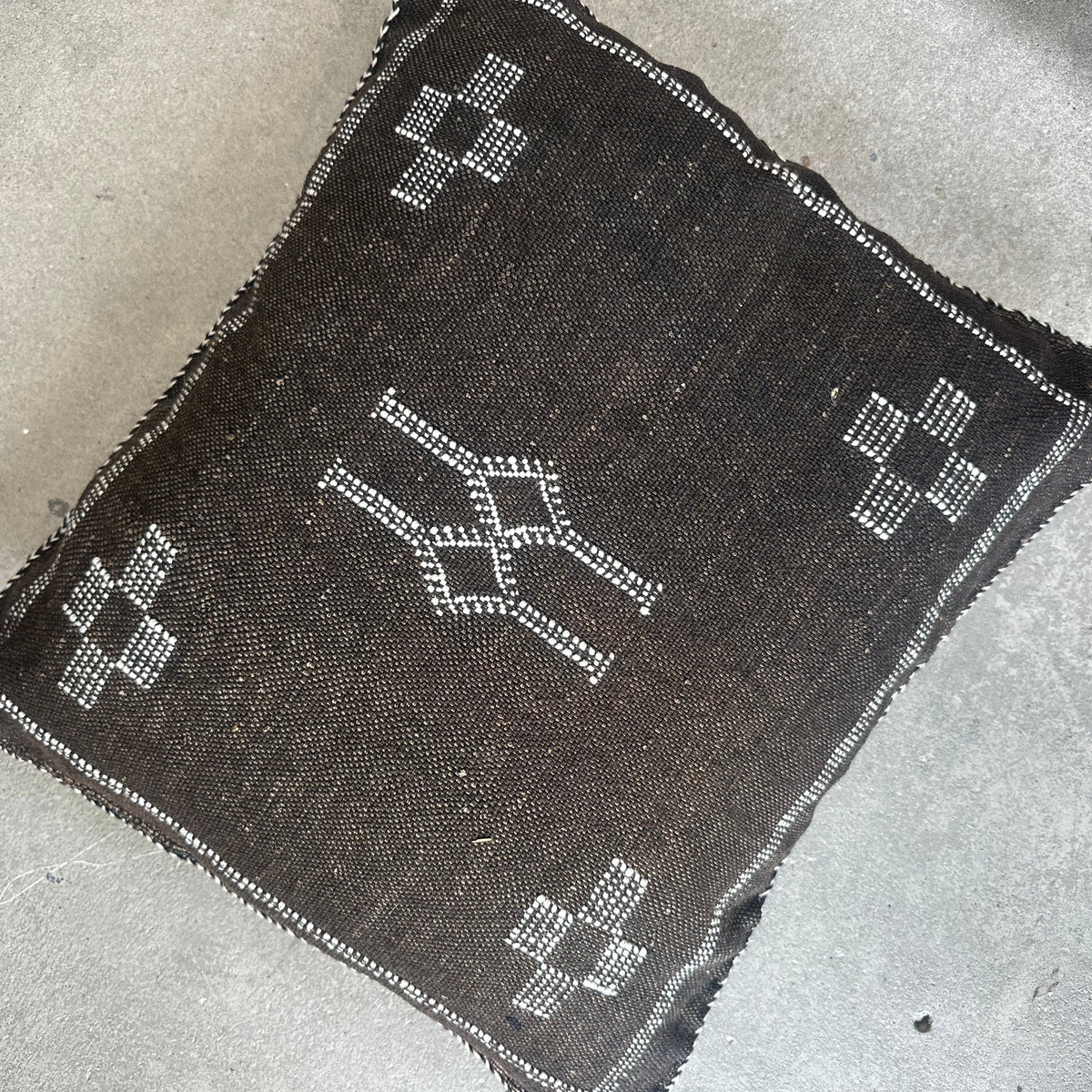 Kaktussilke pudebetræk ca. 45 x 45 cm – mørk brun