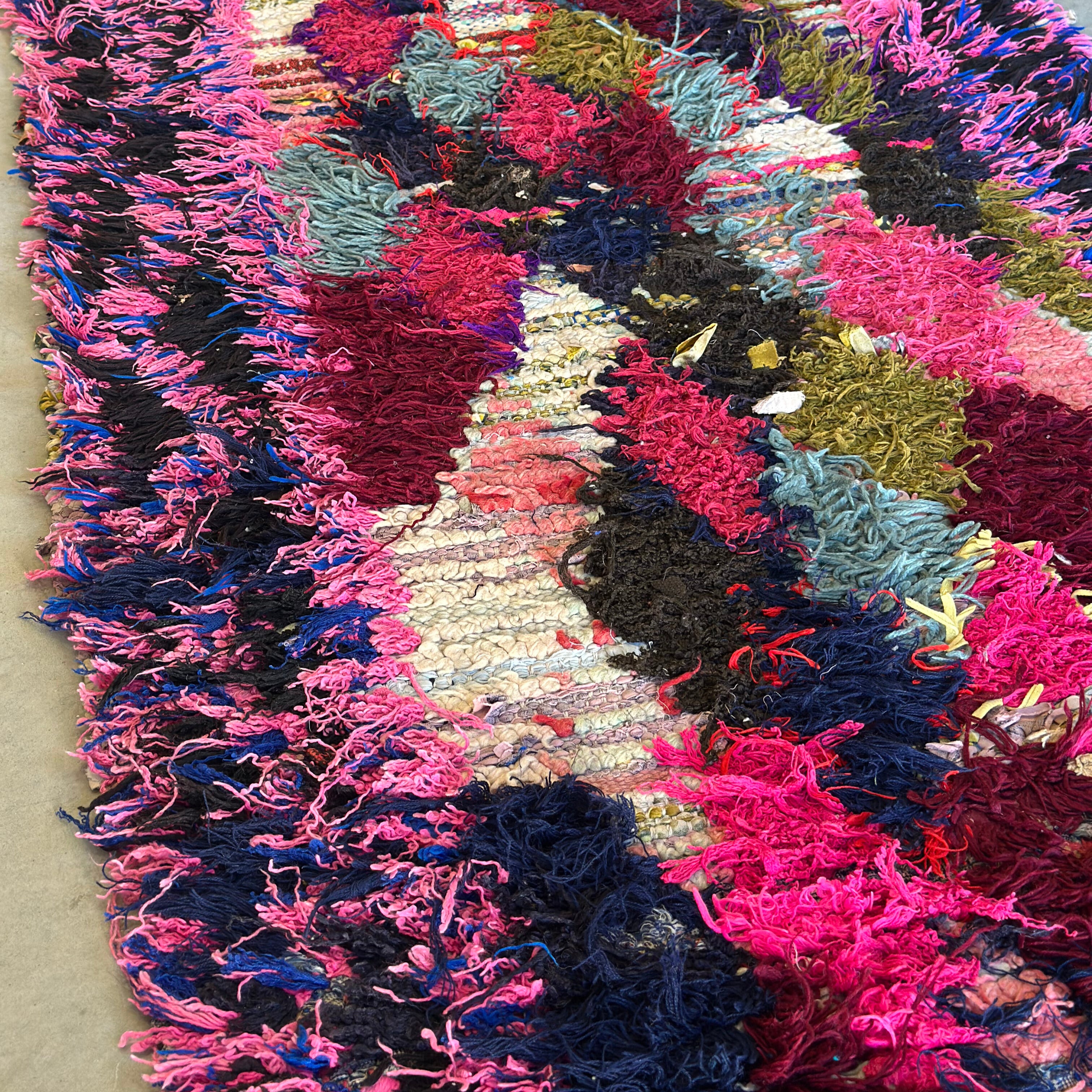 Boujaad løber størrelse 80 x 233 cm.