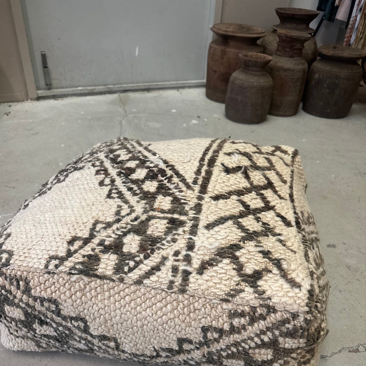 Vintage puff - størrelse 60x60x20 cm.