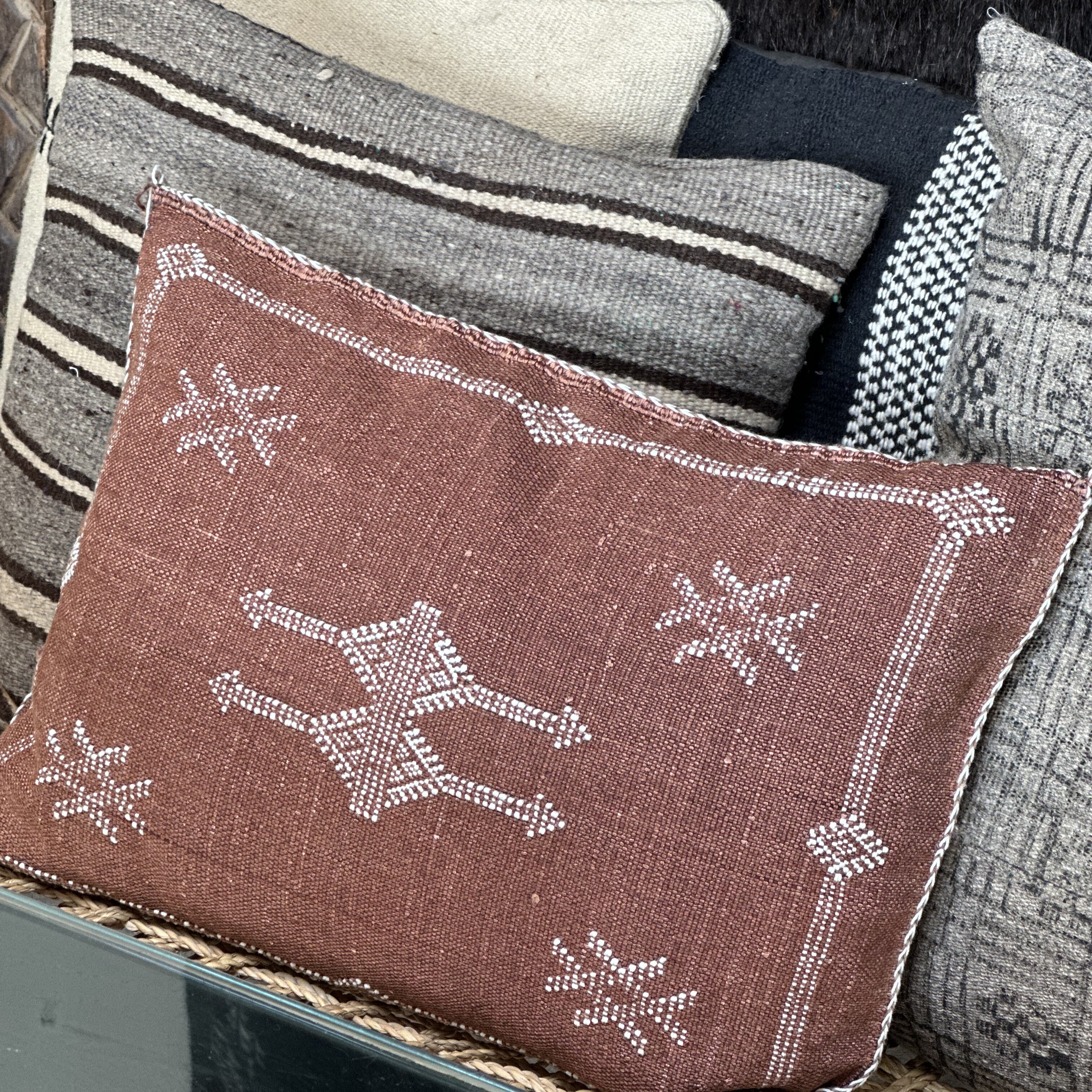 Cushion cover in cactus silk - size 45 x 45 cm.