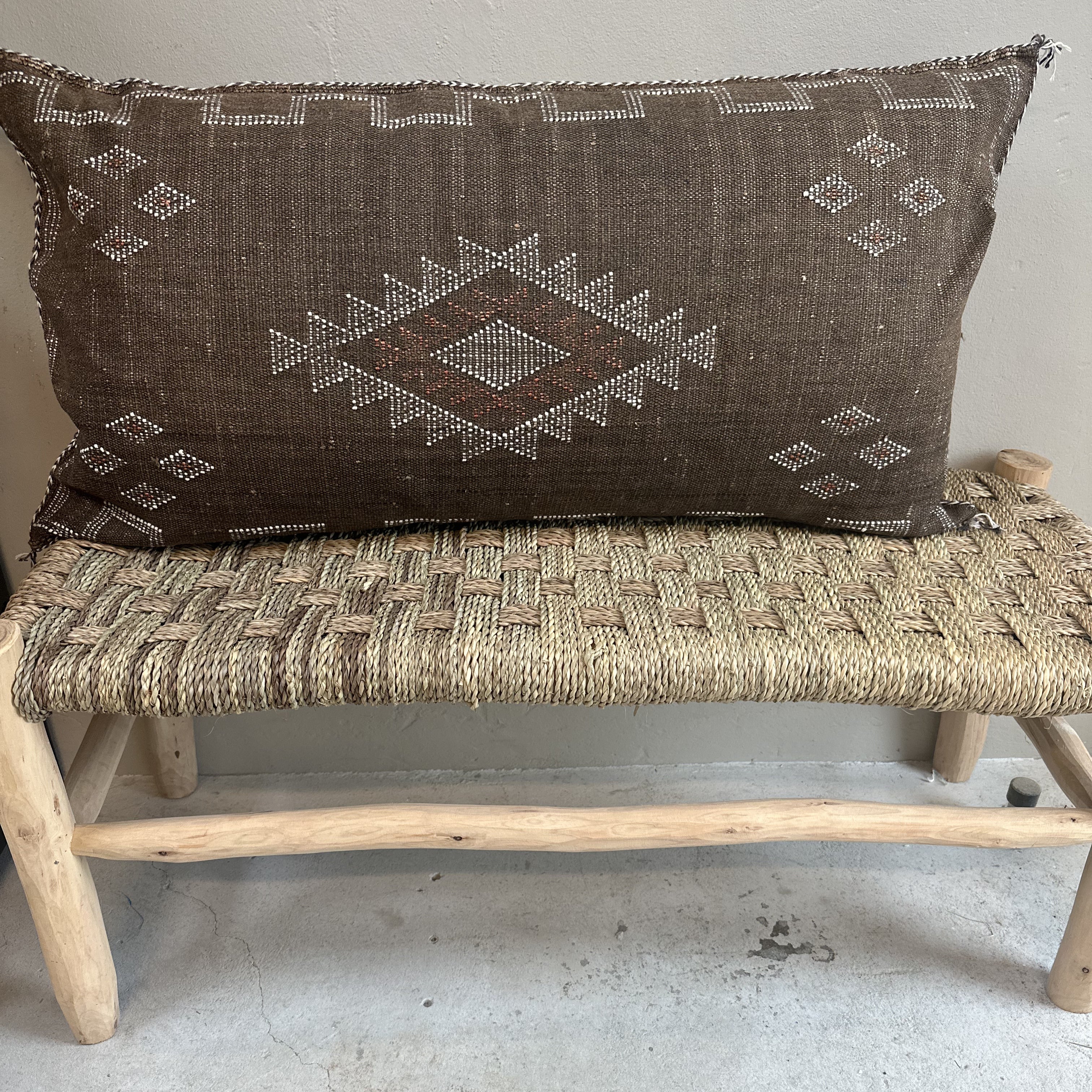 Cushion cover in cactus silk - size 50 x 90 cm. 