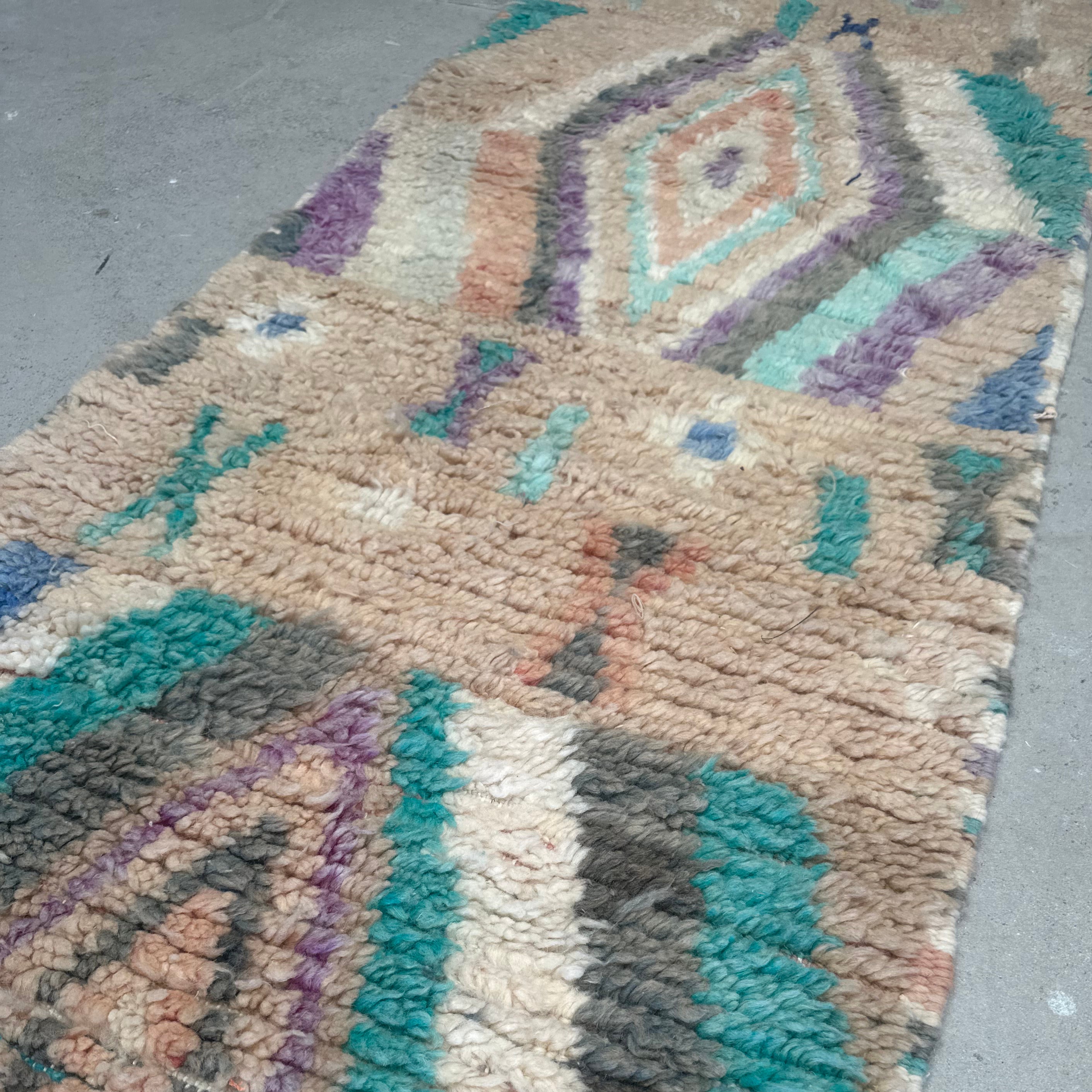 Boujaad løber størrelse 66 x 266 cm.