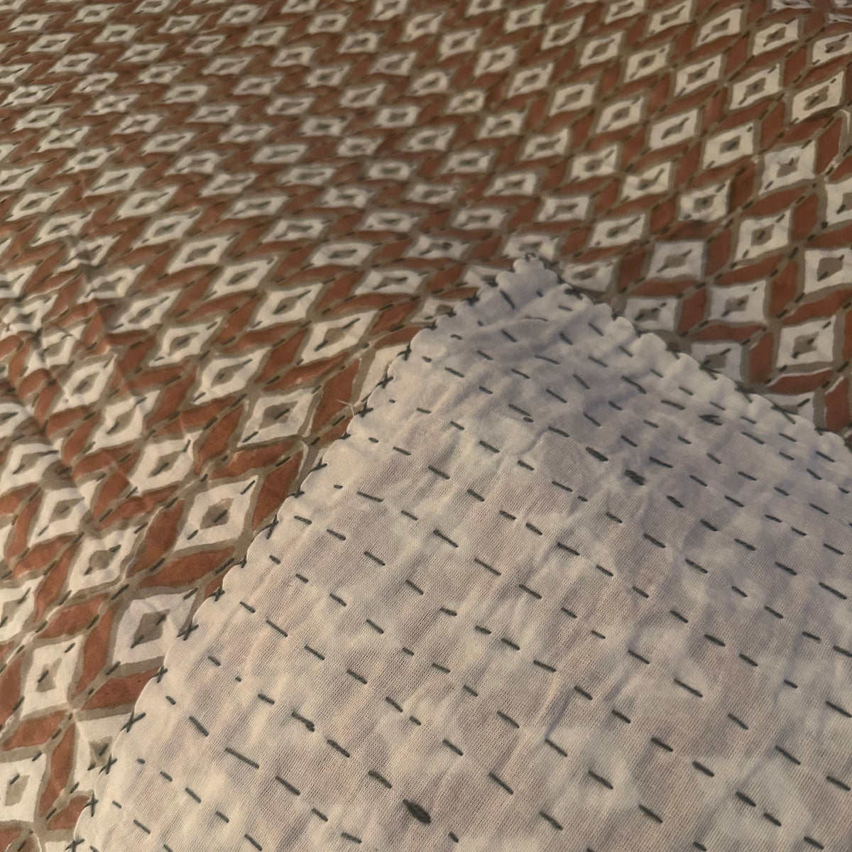 Cotton bedspread - size 240 x 300 cm.