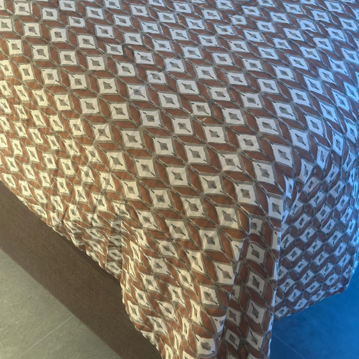Cotton bedspread - size 240 x 300 cm.