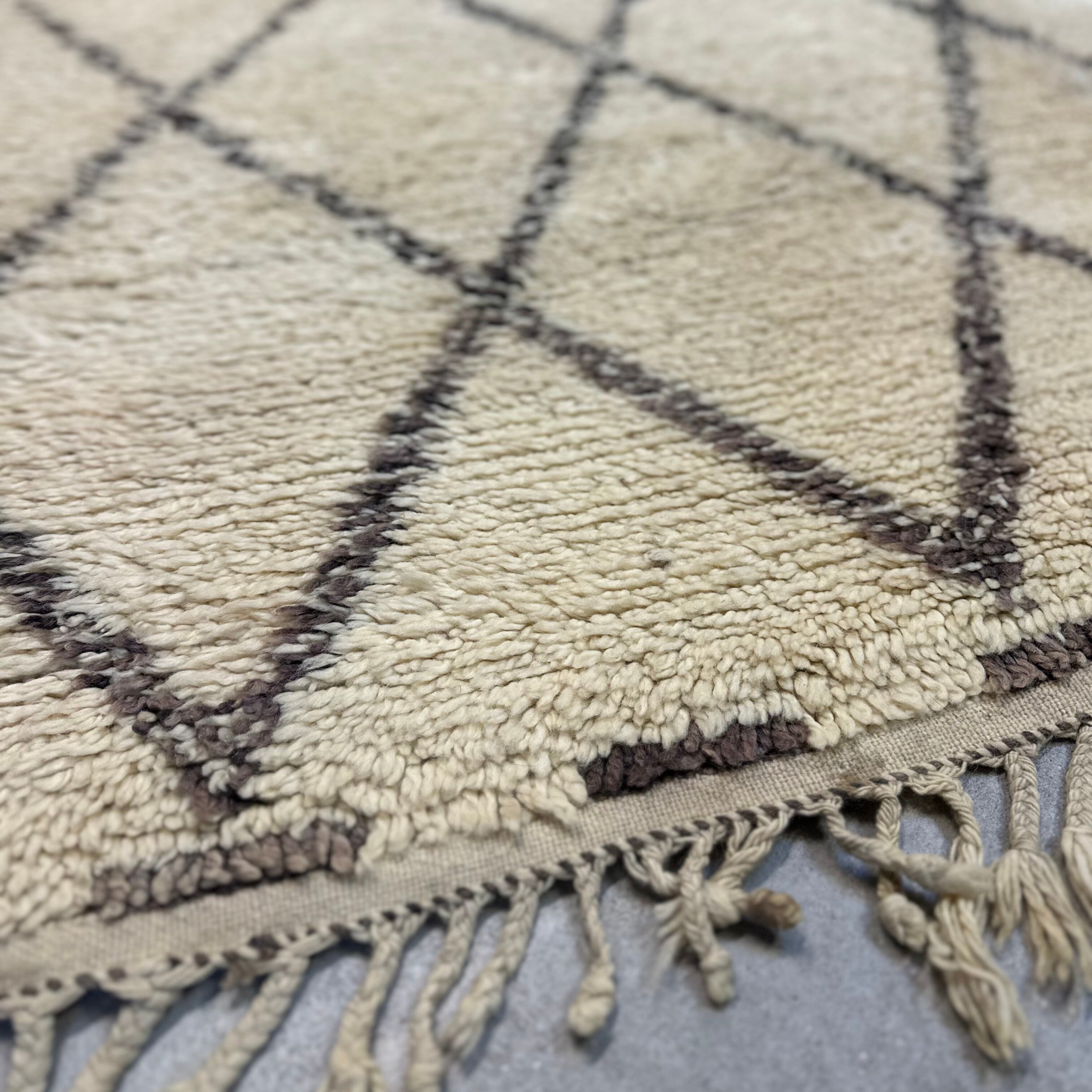 Vintage Mamousha Beni Ourain tæppe - størrelse 190 x 280 cm.