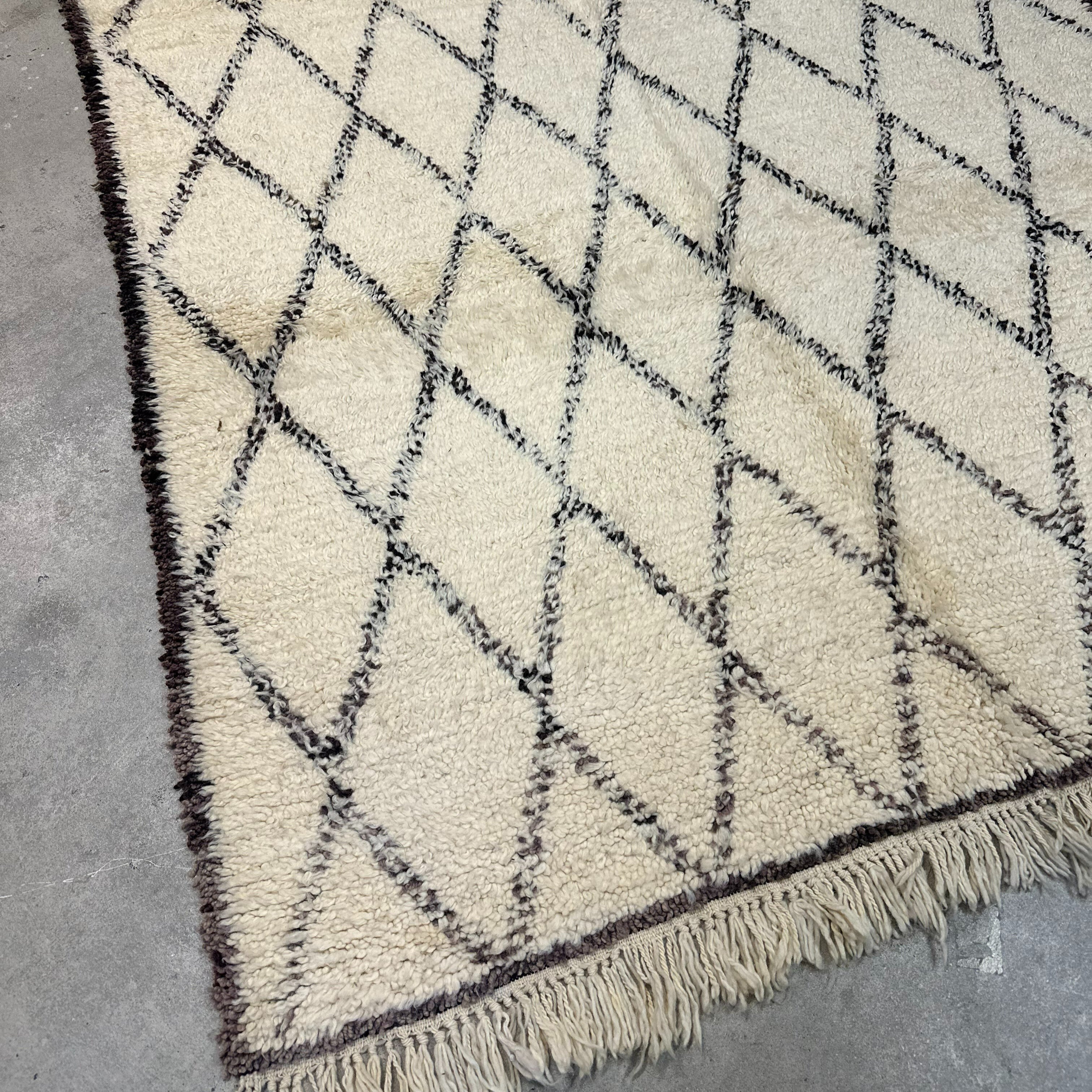 Vintage Mamousha Beni Ourain tæppe - størrelse 175 x 310 cm.