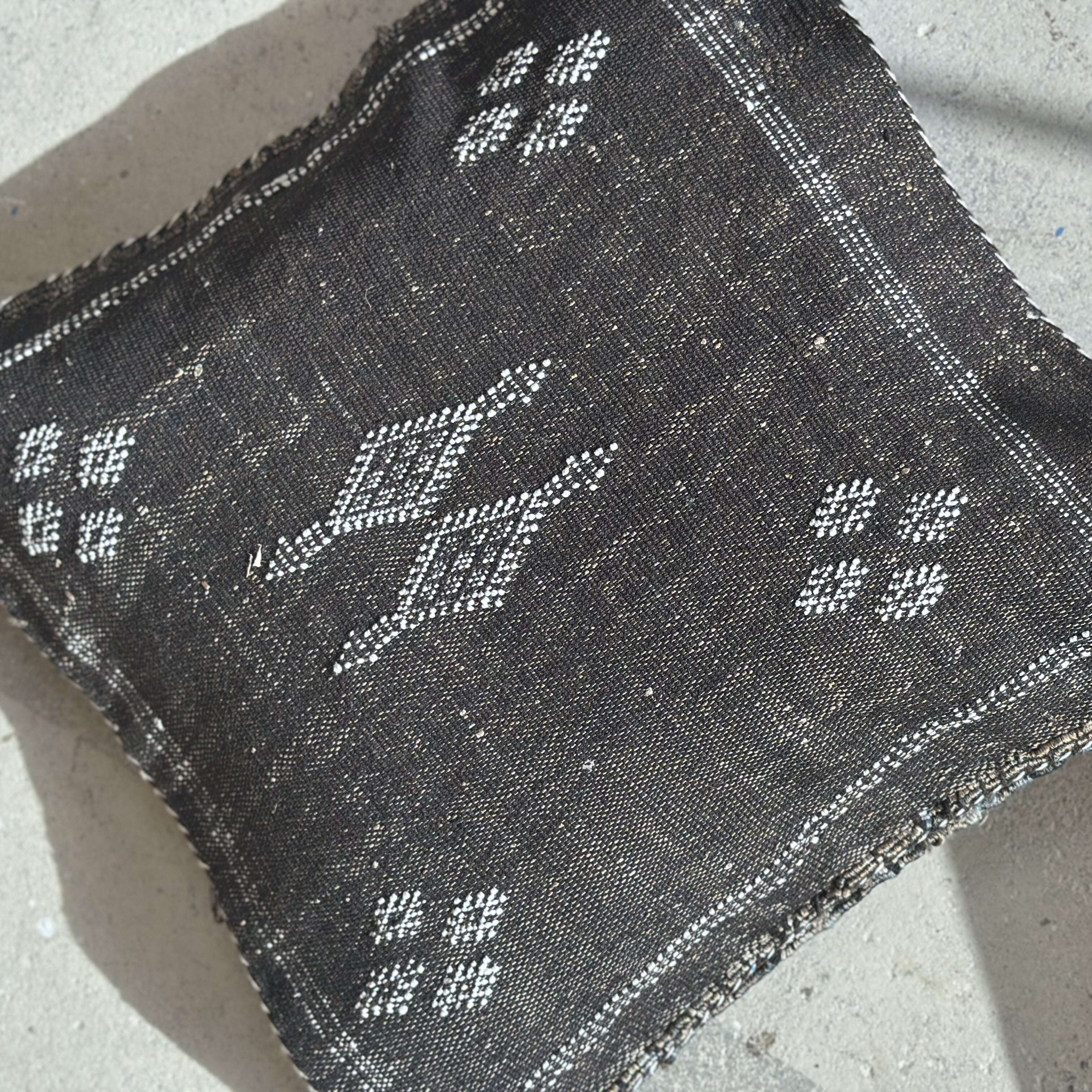 Cushion cover in cactus silk - size 45 x 45 cm.