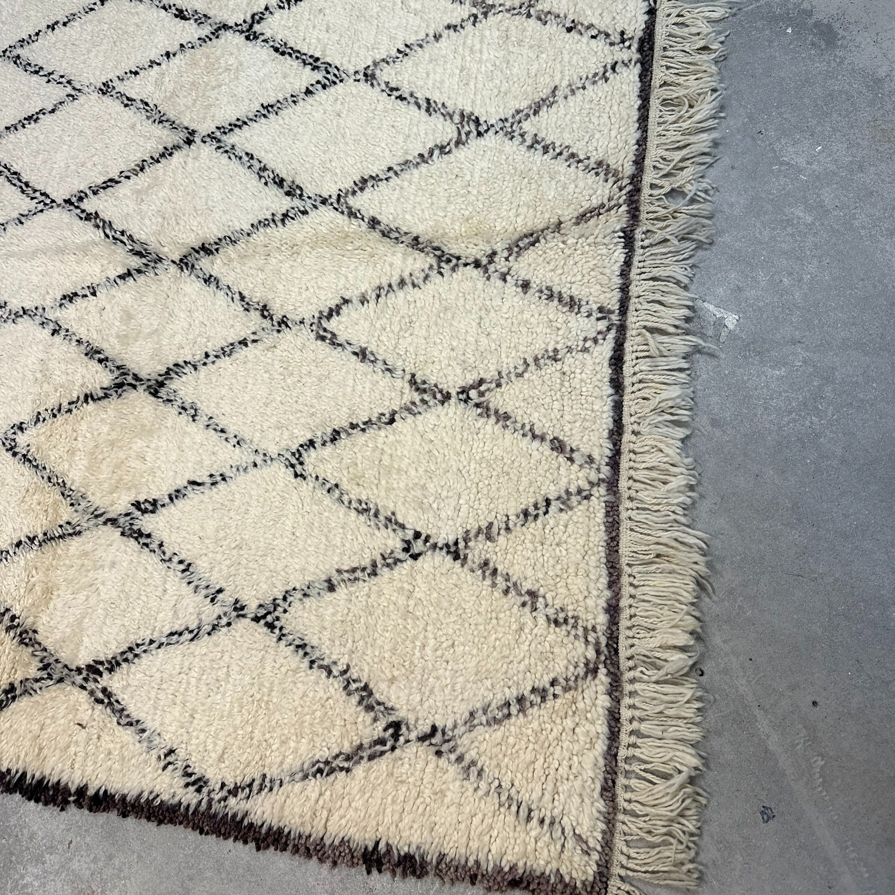 Vintage Mamousha Beni Ourain tæppe - størrelse 175 x 310 cm.