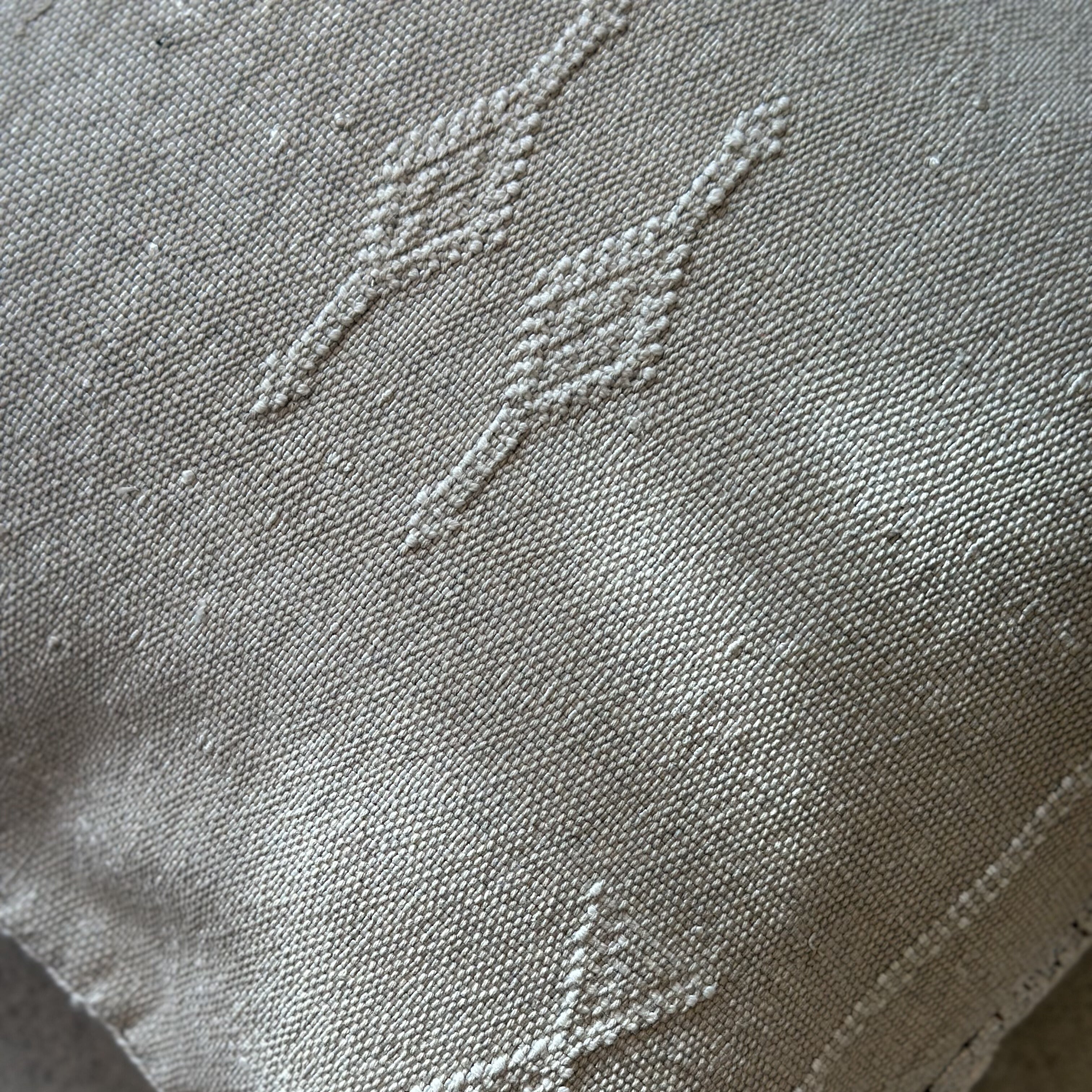 Cushion cover in cactus silk - size 45 x 45 cm.