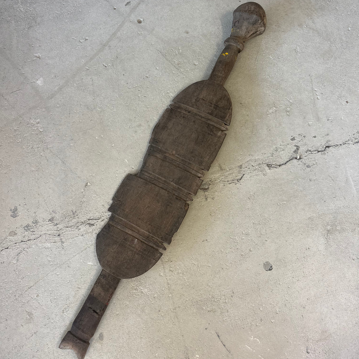 Vintage berber tent peg - size 60 x 113cm.