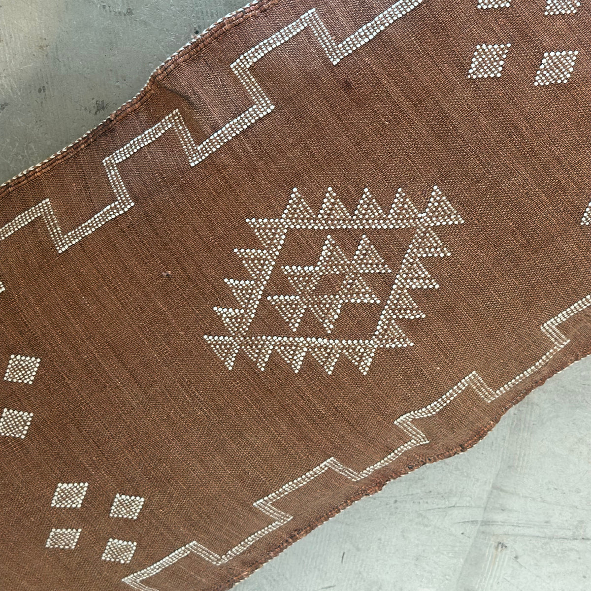 Cushion cover in cactus silk - size 50 x 90 cm. 