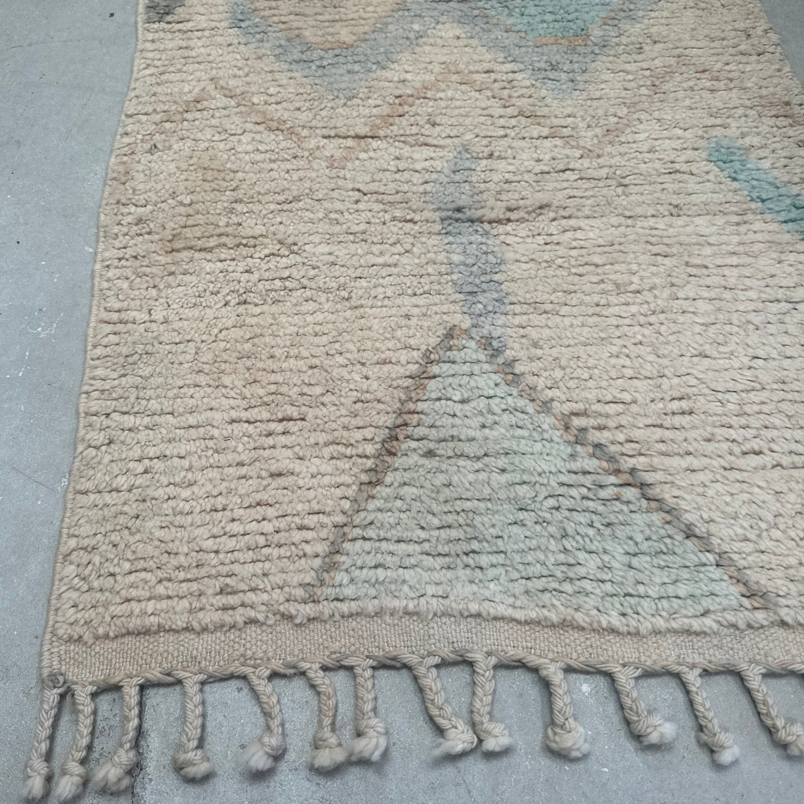 Boujaad løber størrelse 70 x 337 cm.