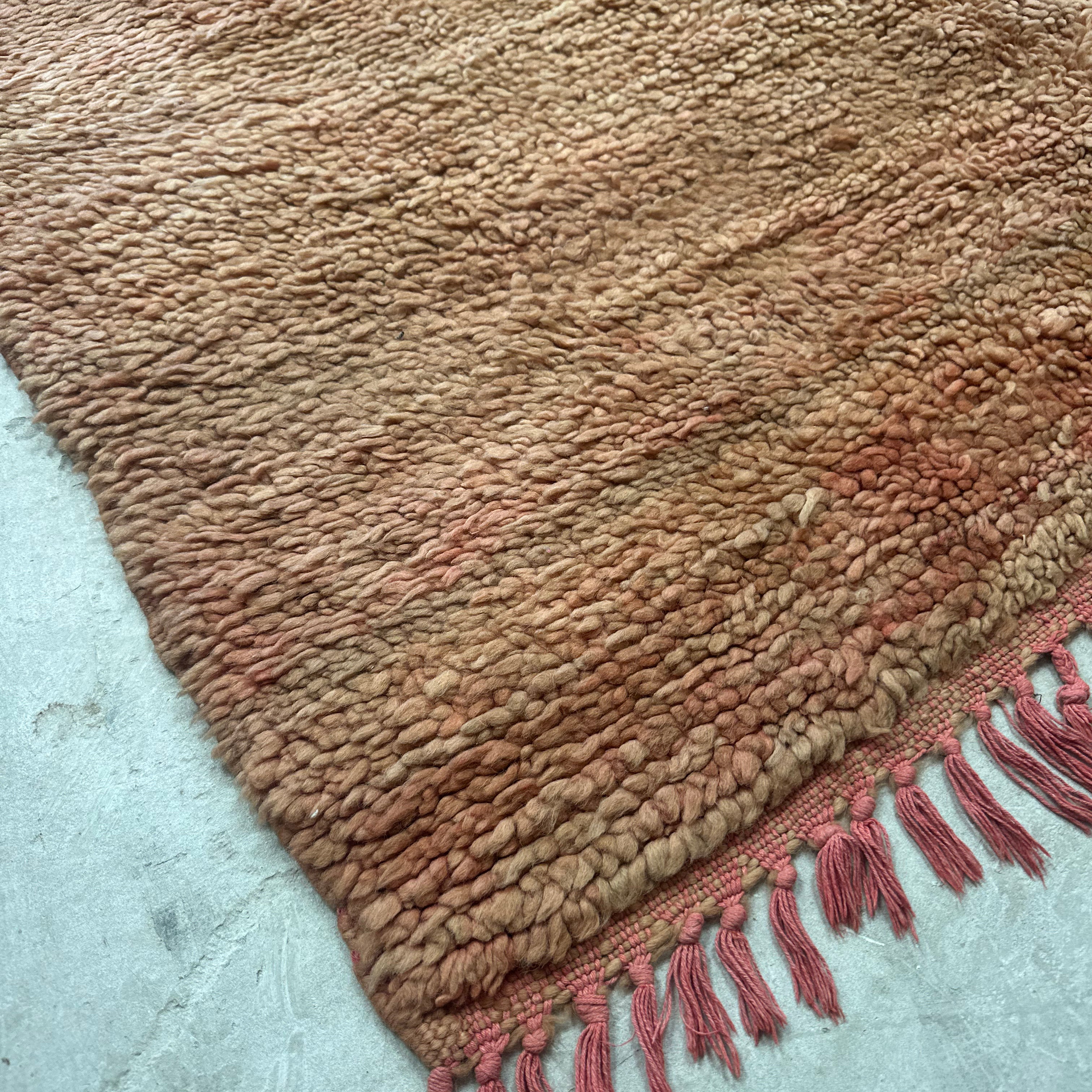 Boujaad tæppe størrelse 127 x 208 cm.