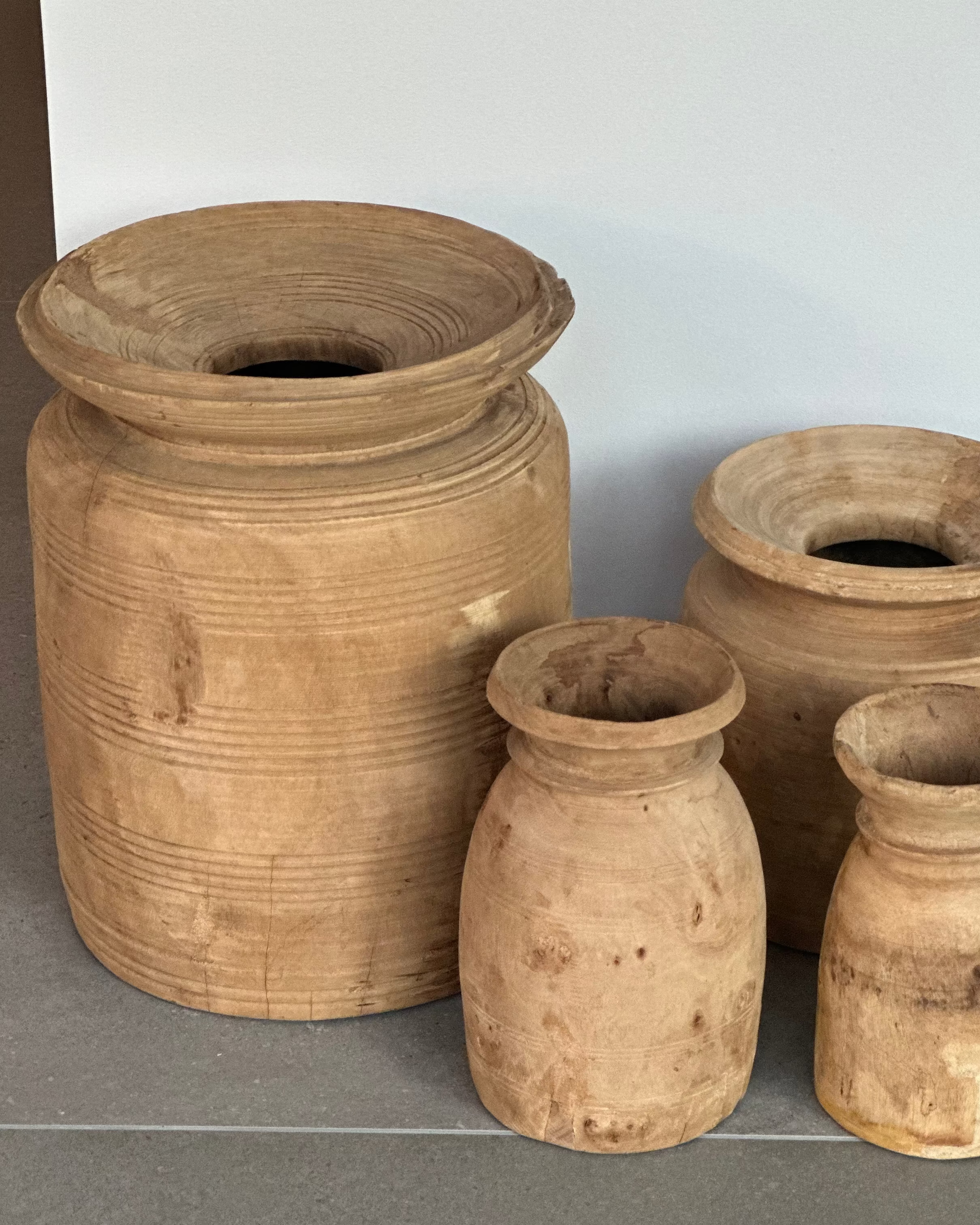 Vintage nepali krukker - størrelse L (ca. 30-37 cm. i højden og 15-20 cm. i diameter)