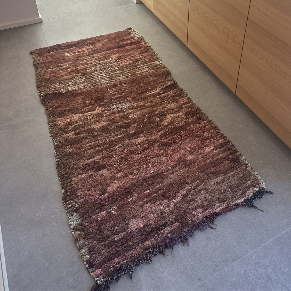 Boujaad løber størrelse 82 x 168 cm.