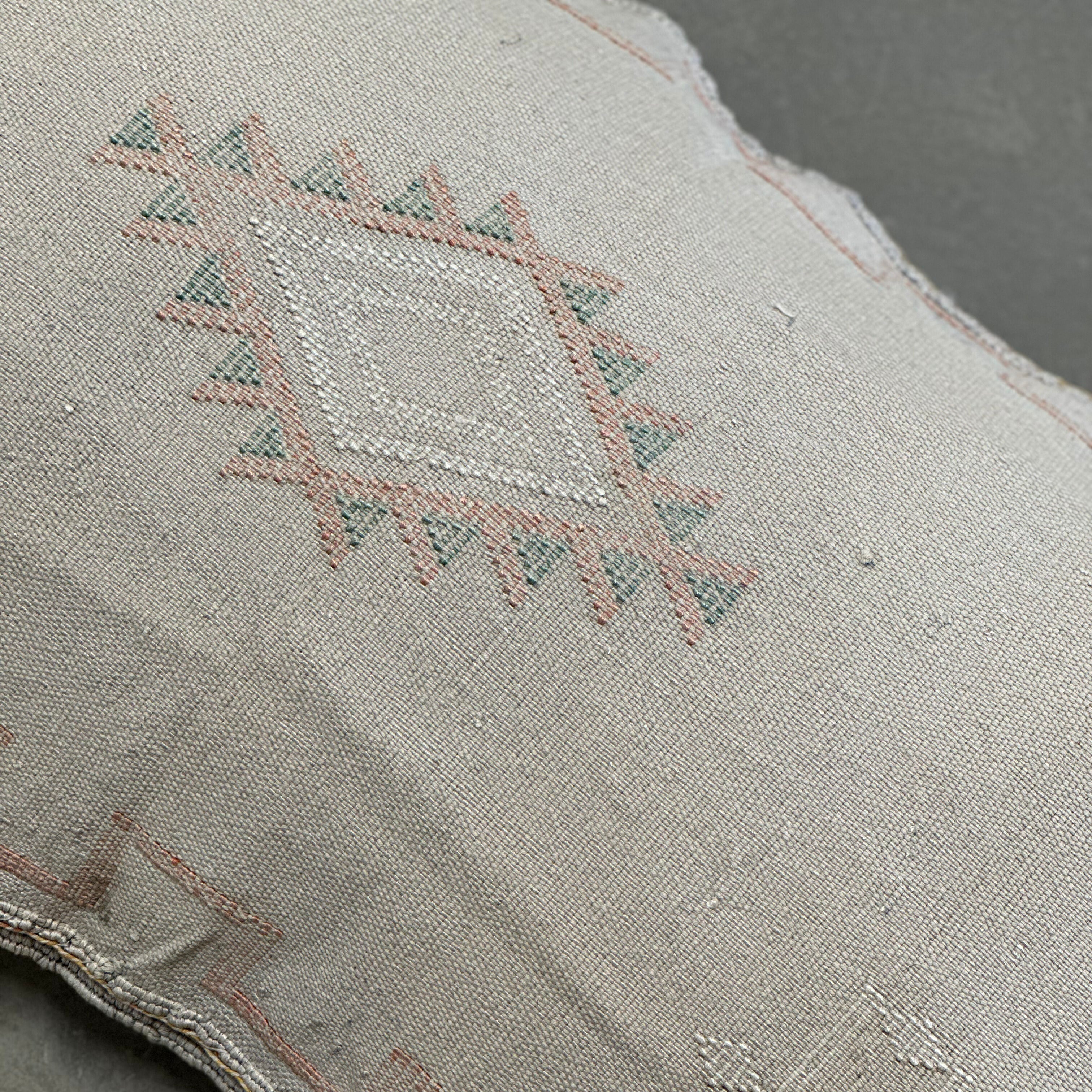 Cushion cover in cactus silk - size 45 x 45 cm.